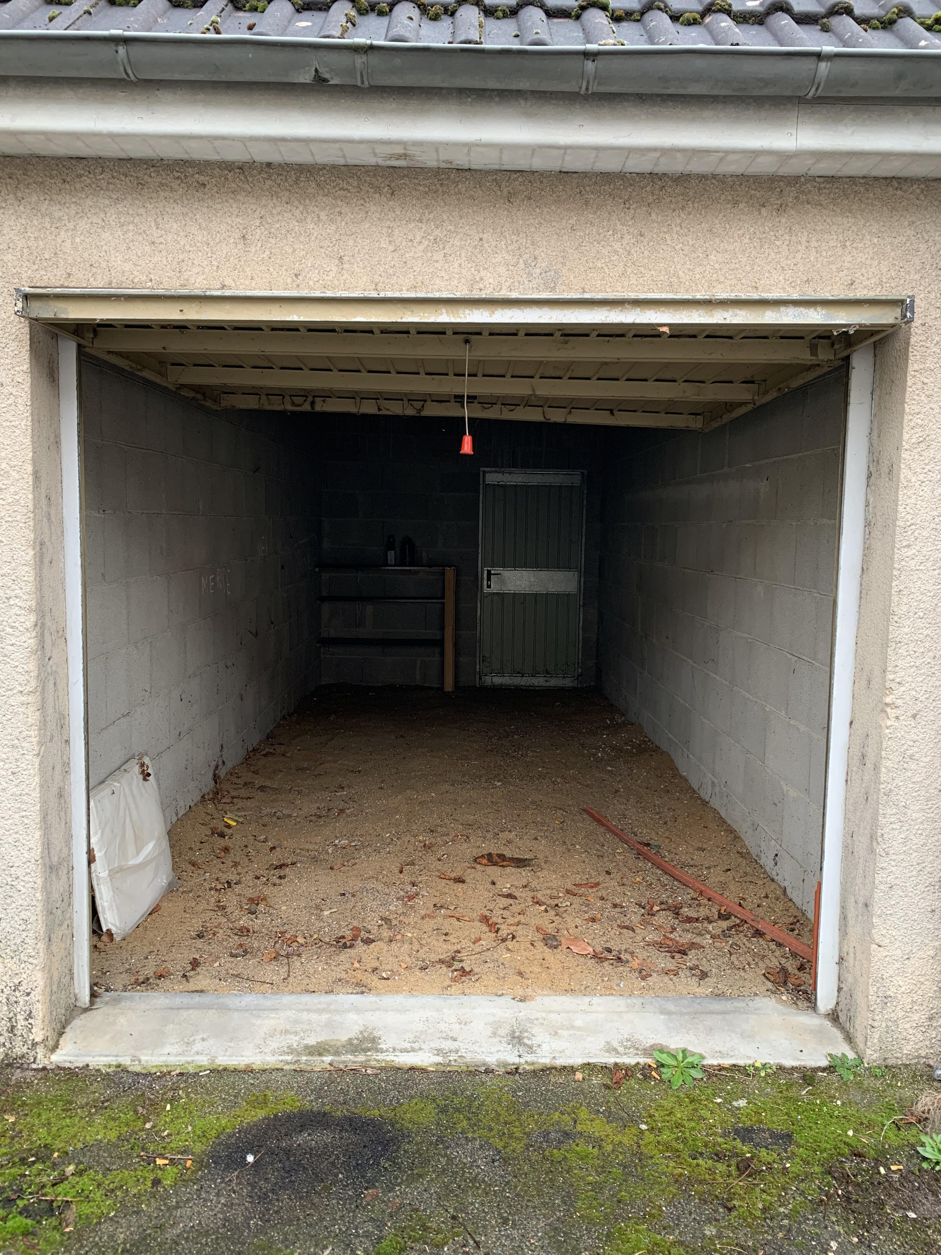 Garage pour stationnement / Meung-sur-Loire