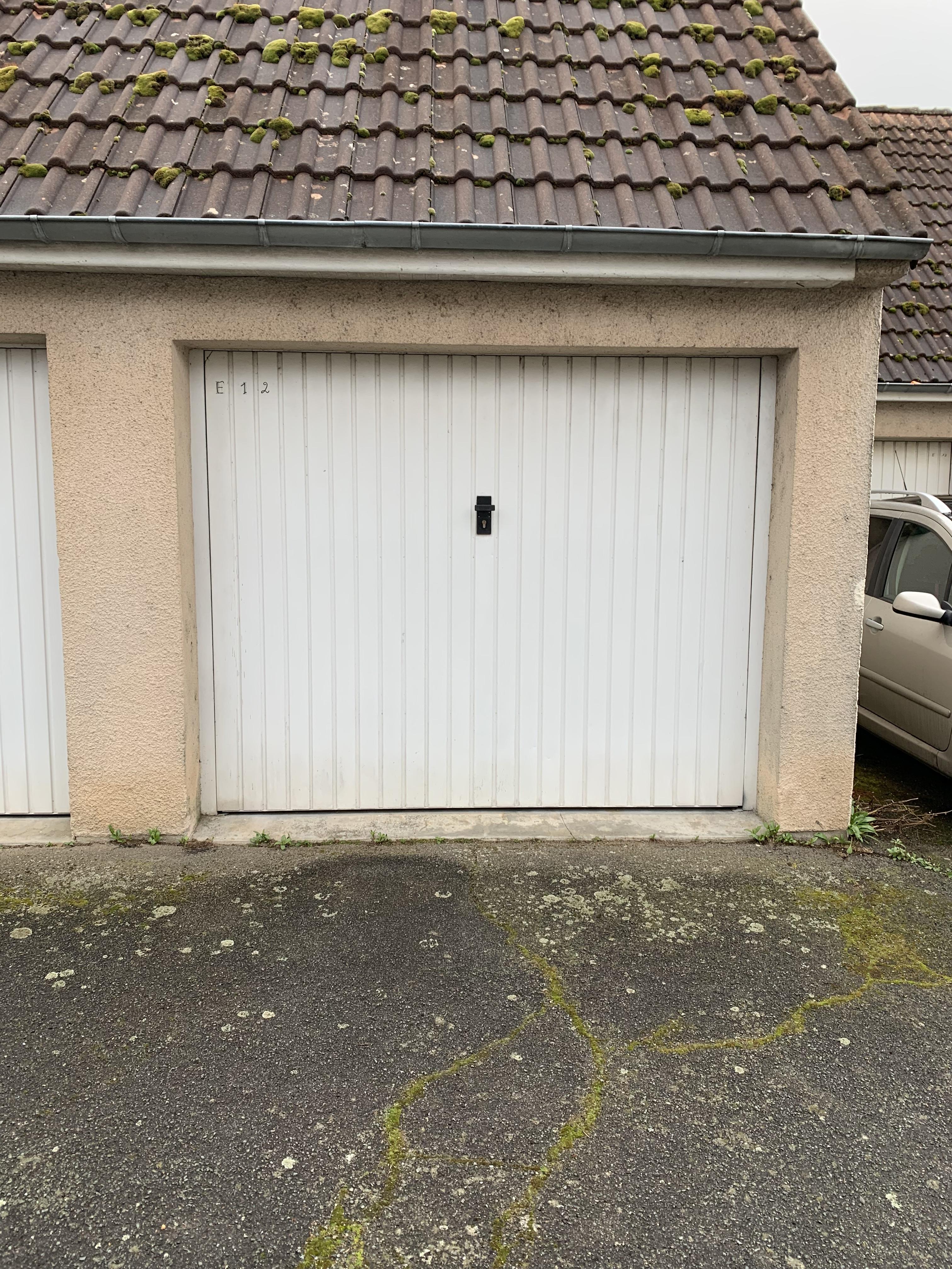 Garage fermé / Stockage / Meung-sur-Loire