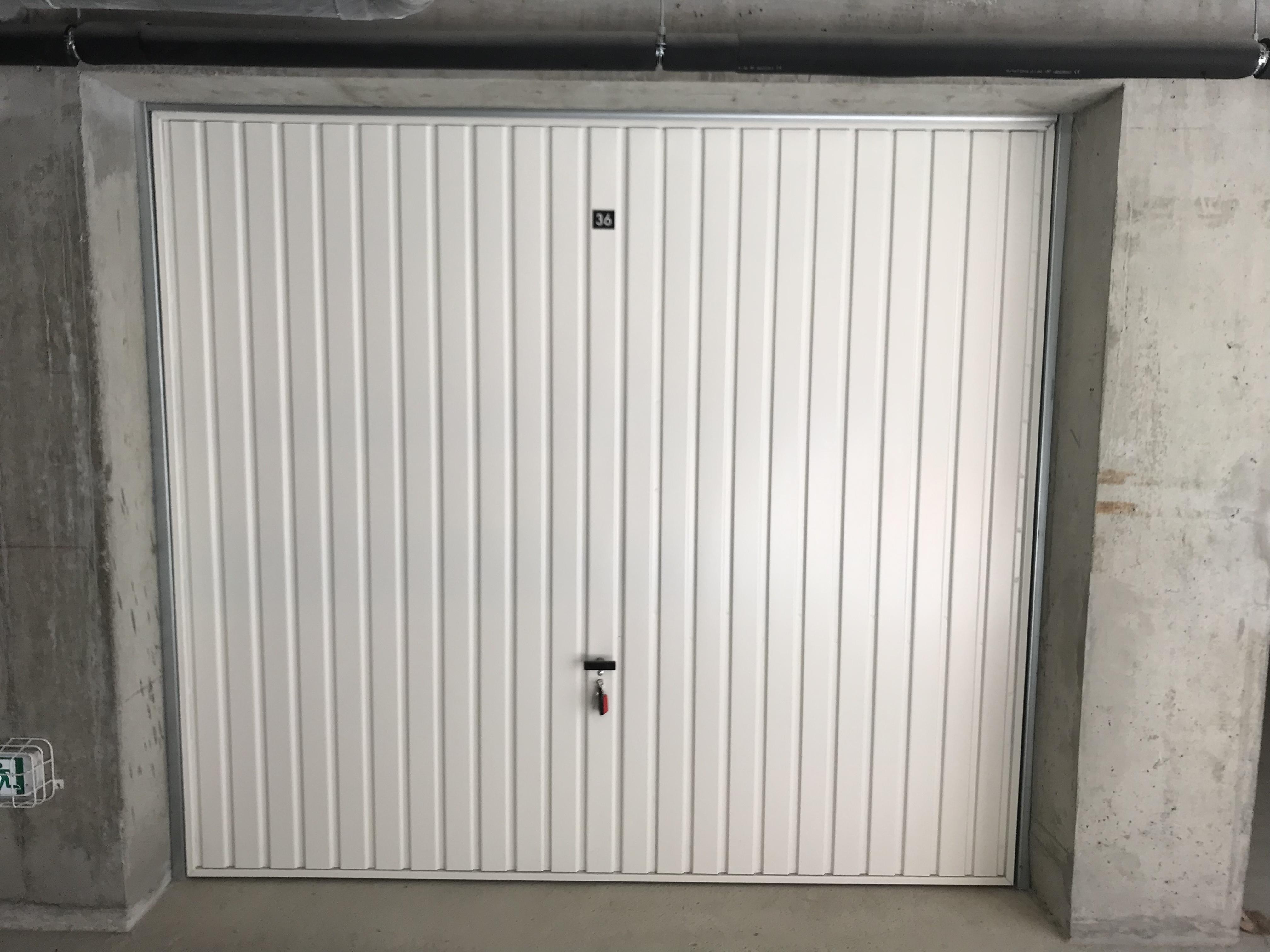 Garage fermé en location