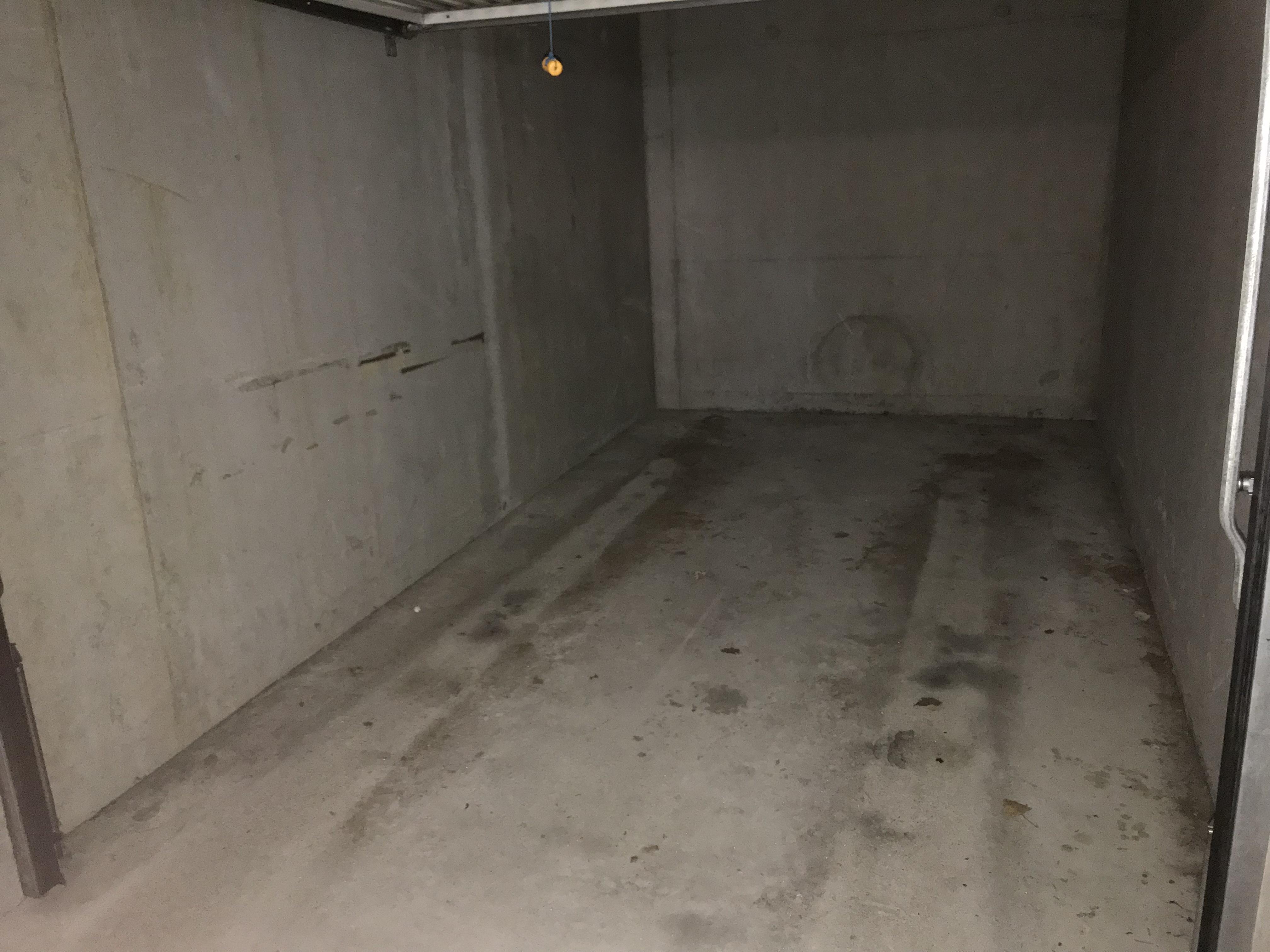 Garage fermé /parking/ La Motte Servolex
