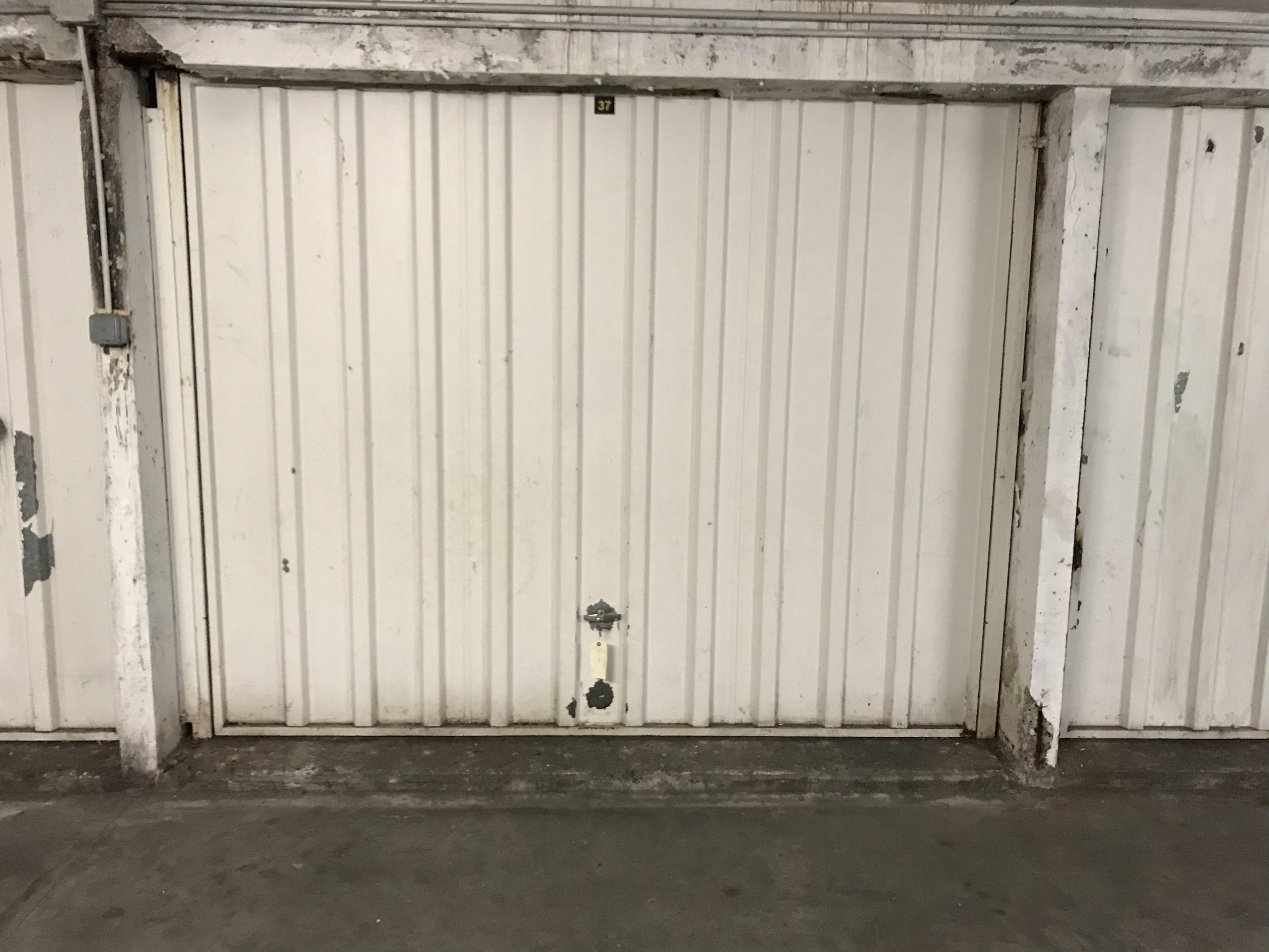 Box fermé de 13m² à La Motte-Servolex