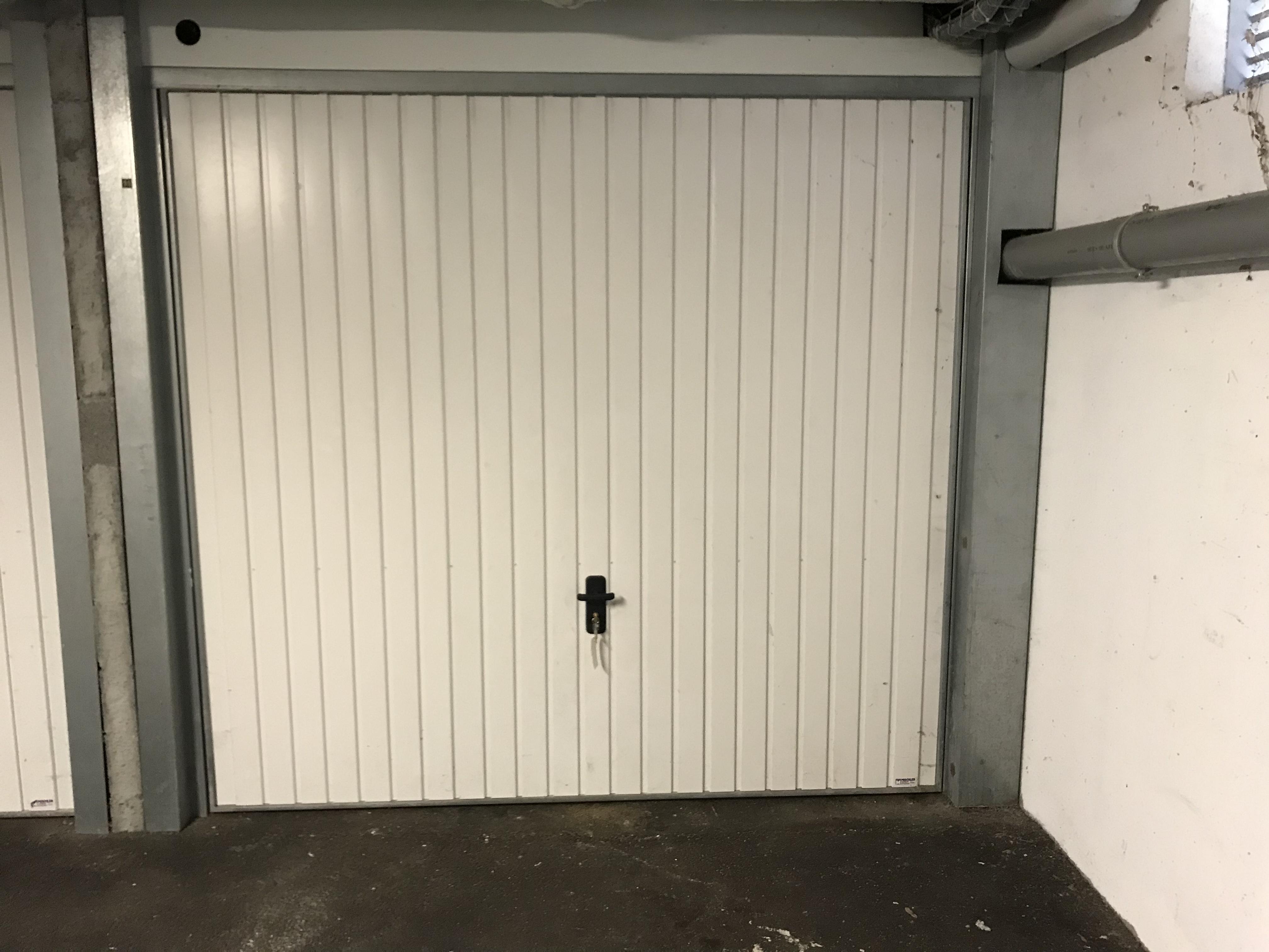 Garage fermé - parking - 14m²
