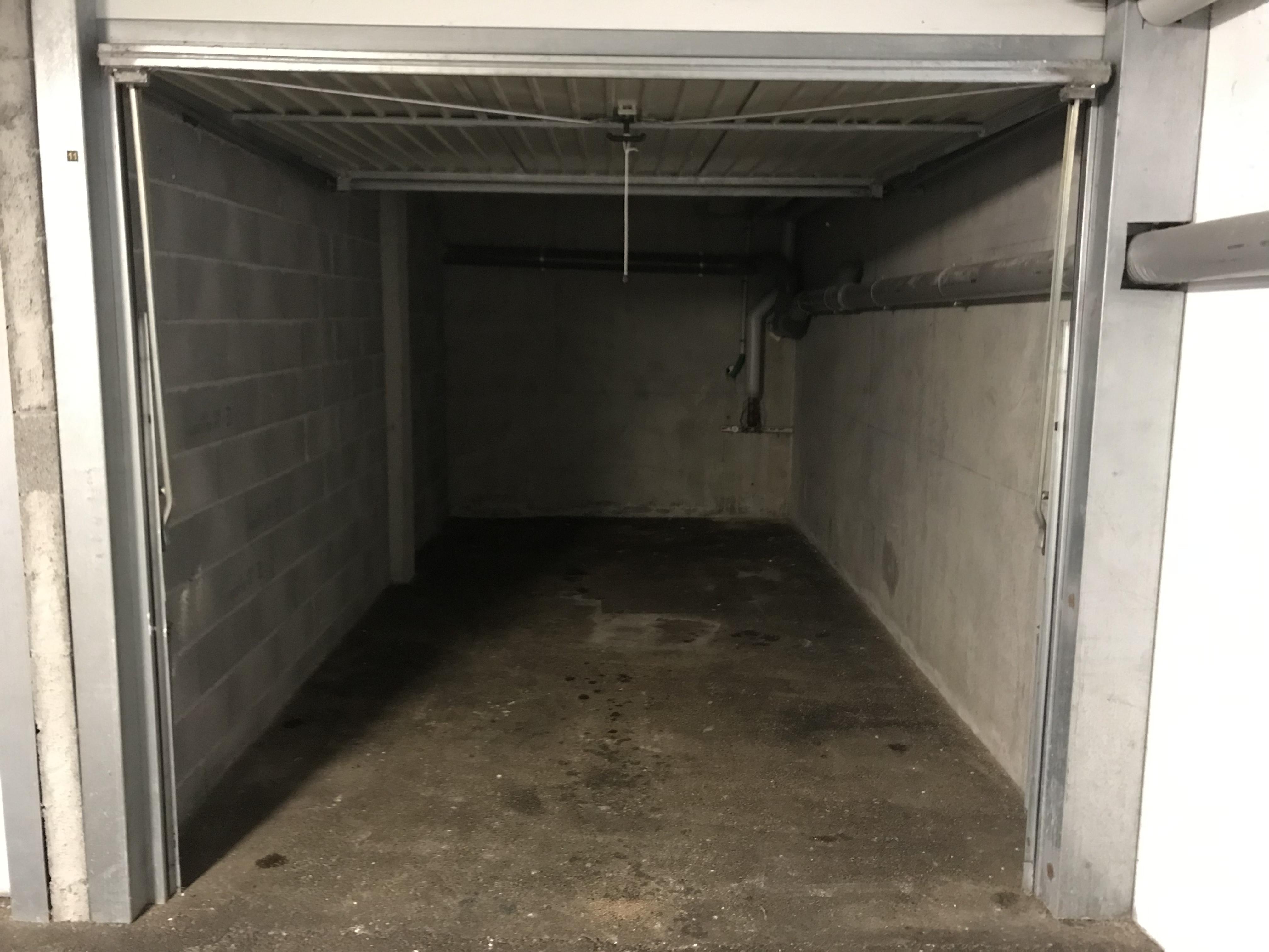 Garage fermé - parking - 14m²