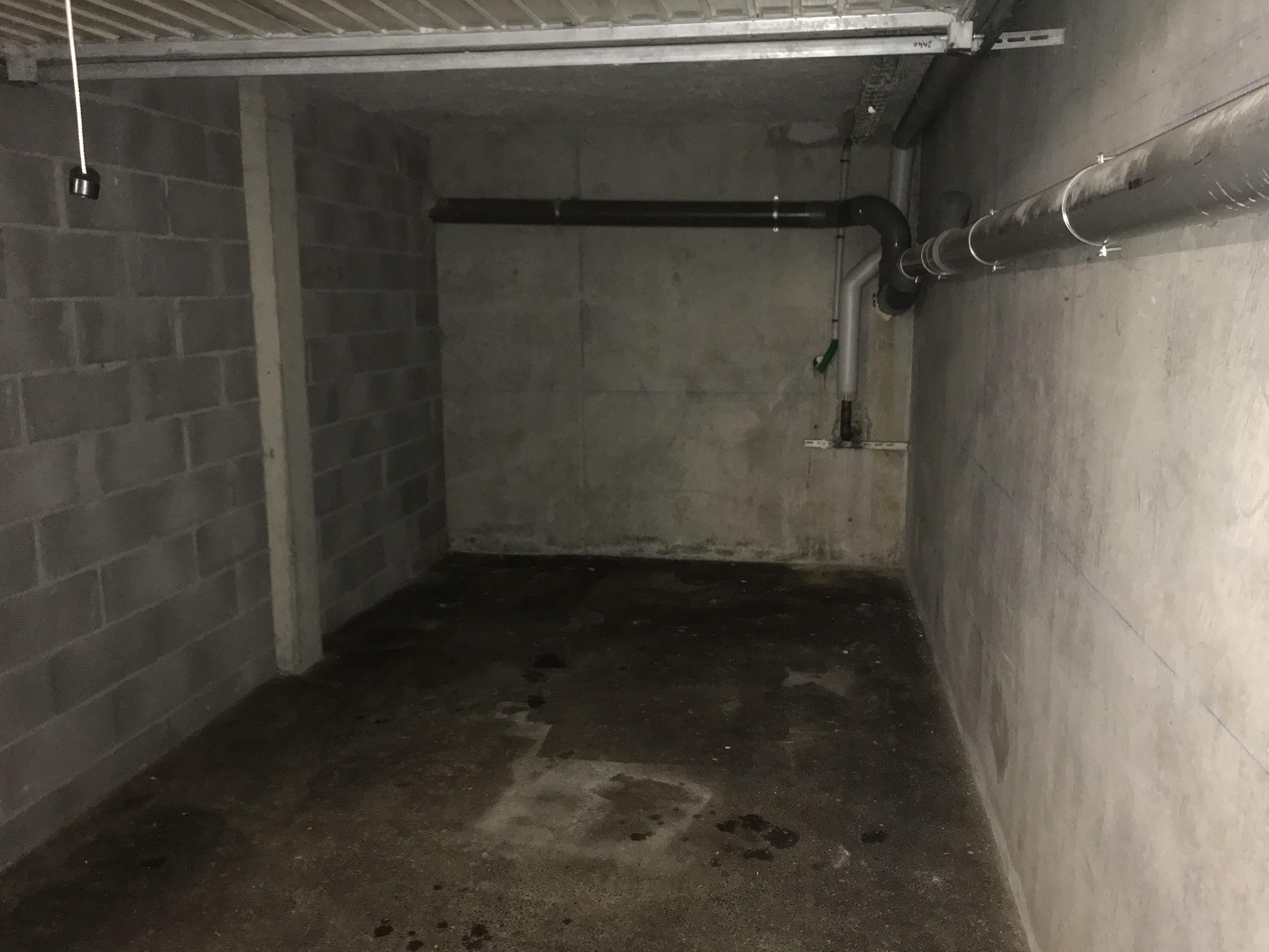 Garage fermé - parking - 14m²