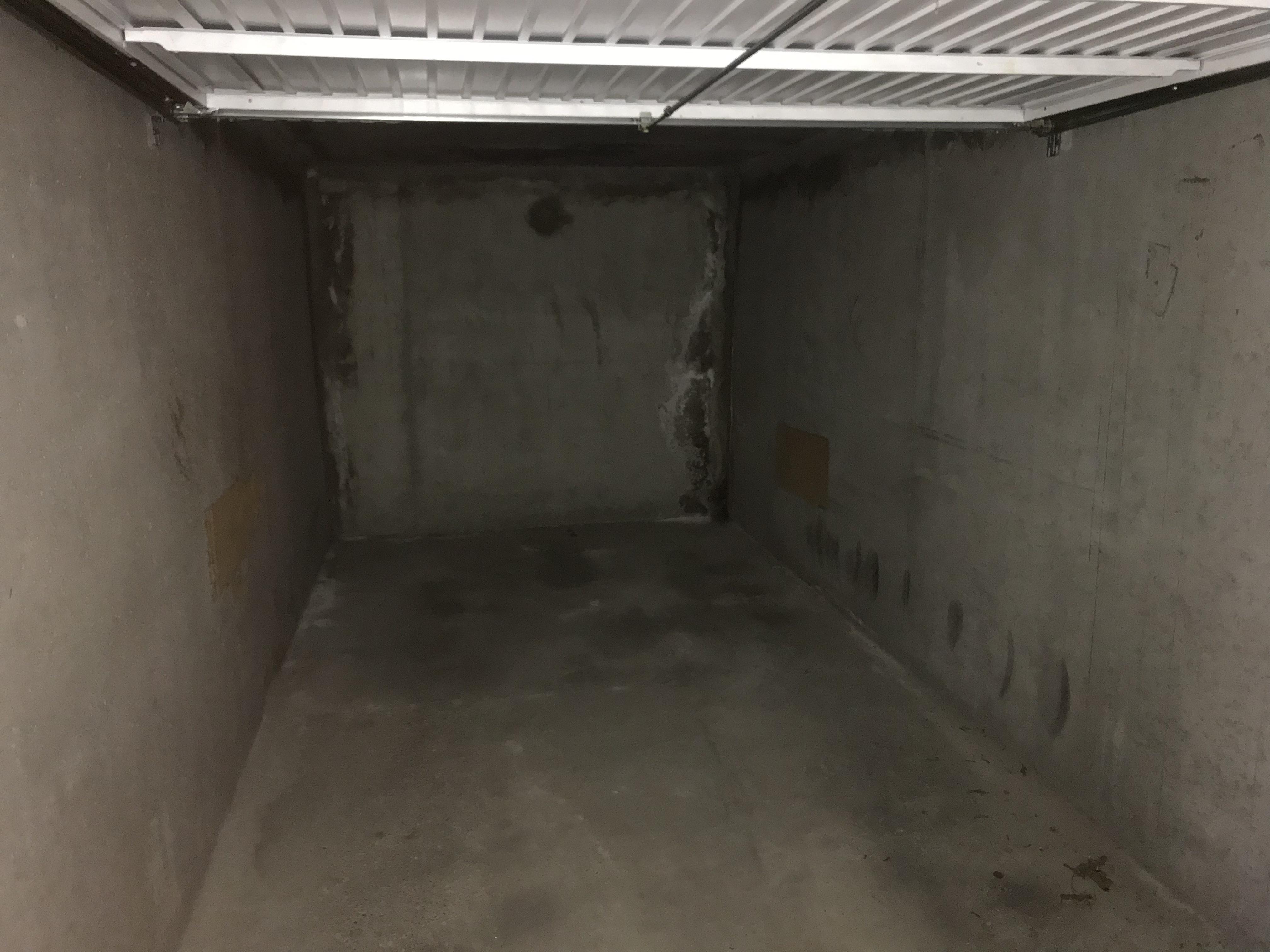 Garage fermé - parking - Cognin