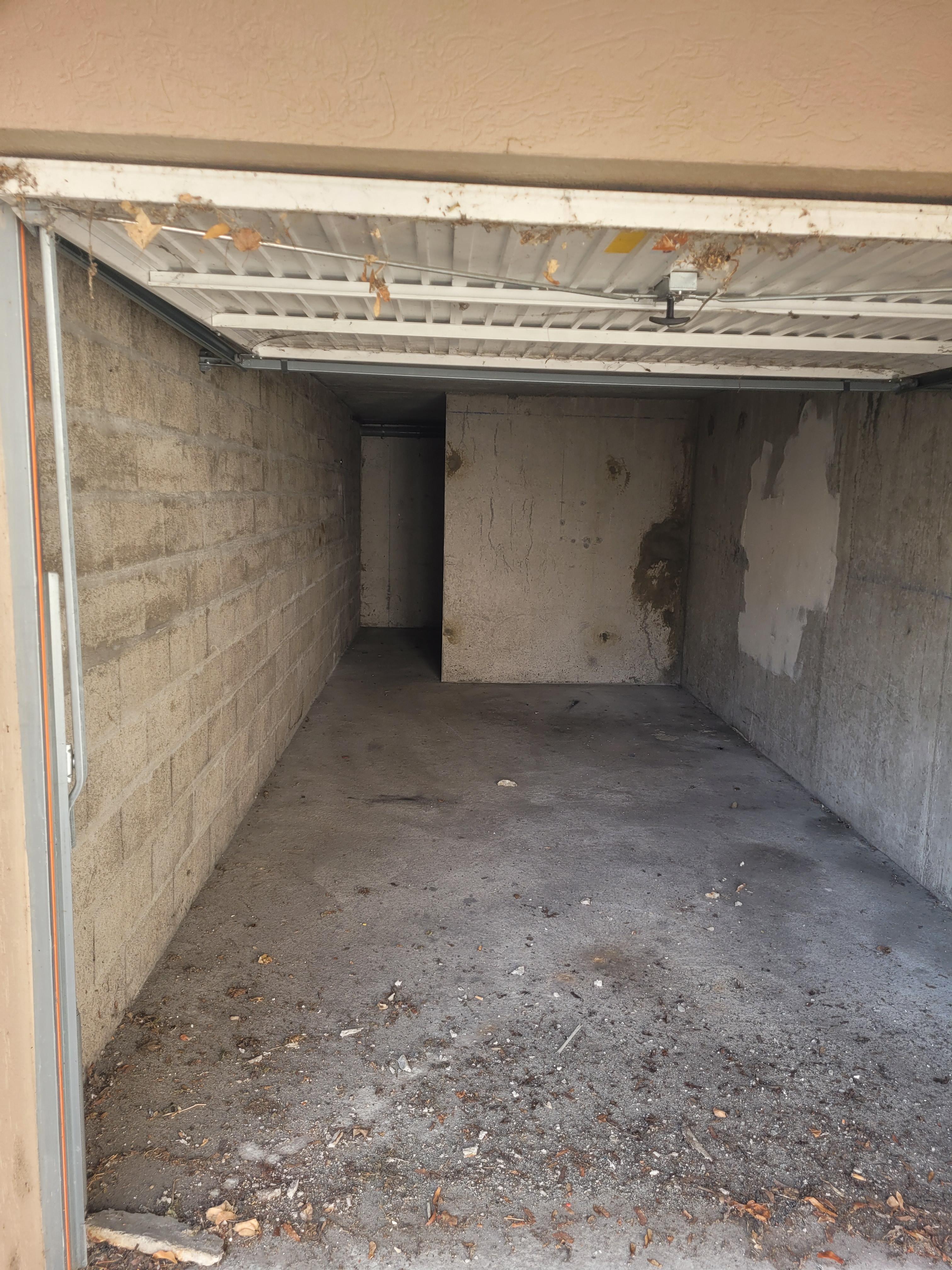 Box de stockage / Garage / Le Pont