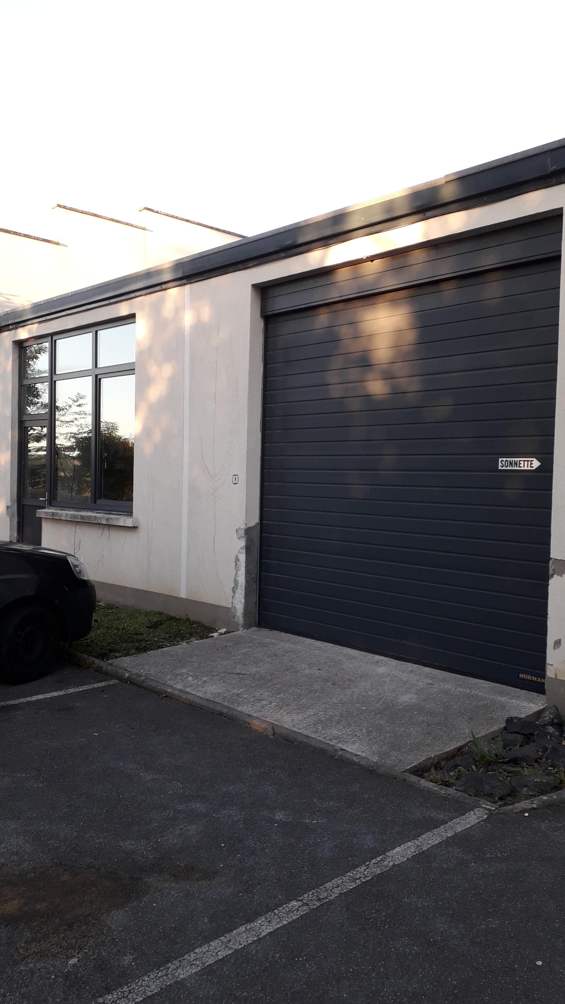 Box de stockage de 6m² dans espace sécurisé