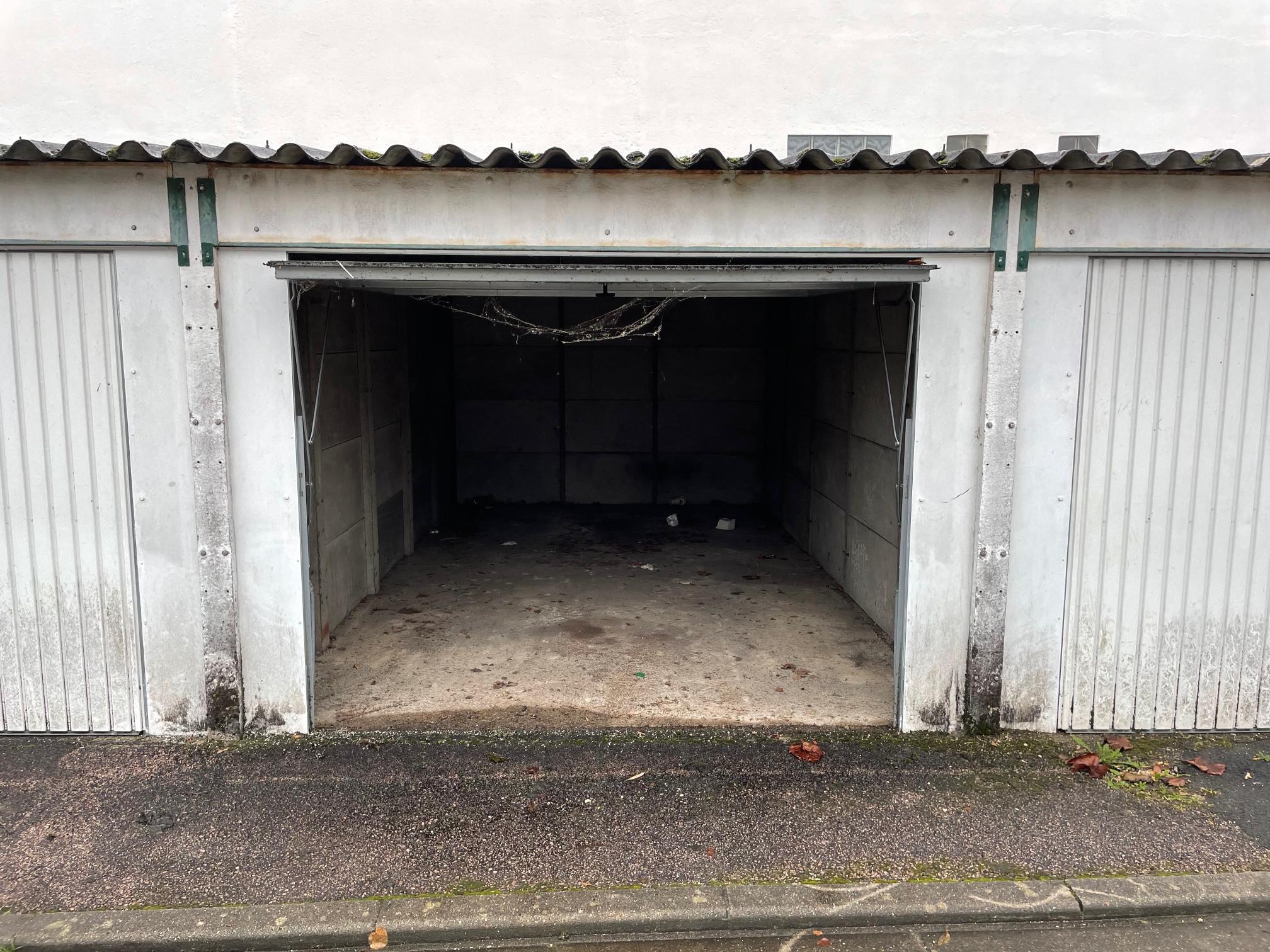 Amilly - garde meuble / garage à louer