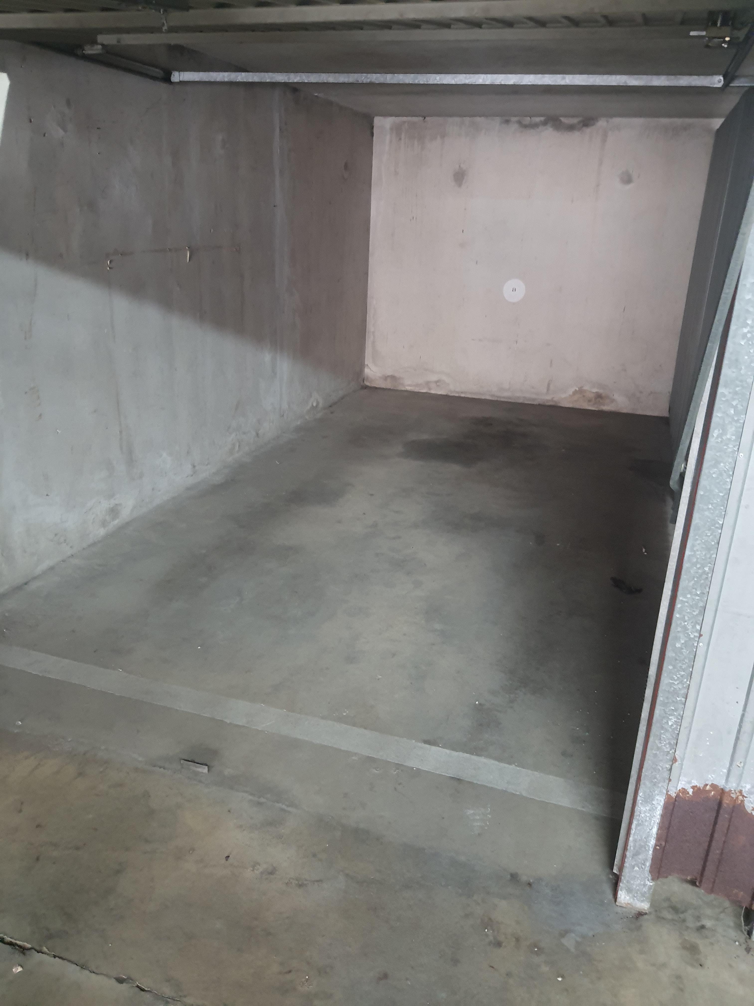 Garage fermé - Parking - Besançon