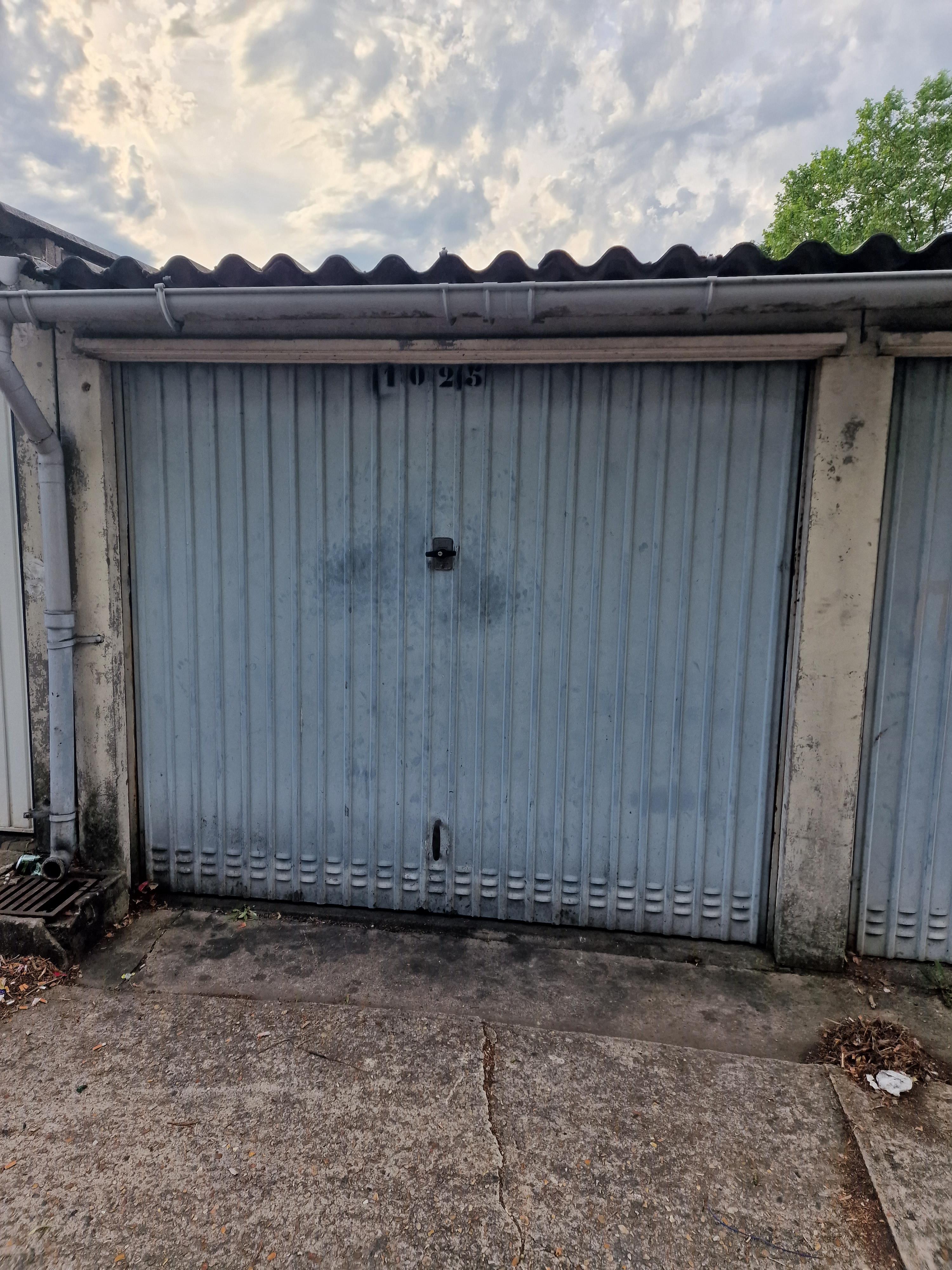 Box de stockage / Garage / Limay