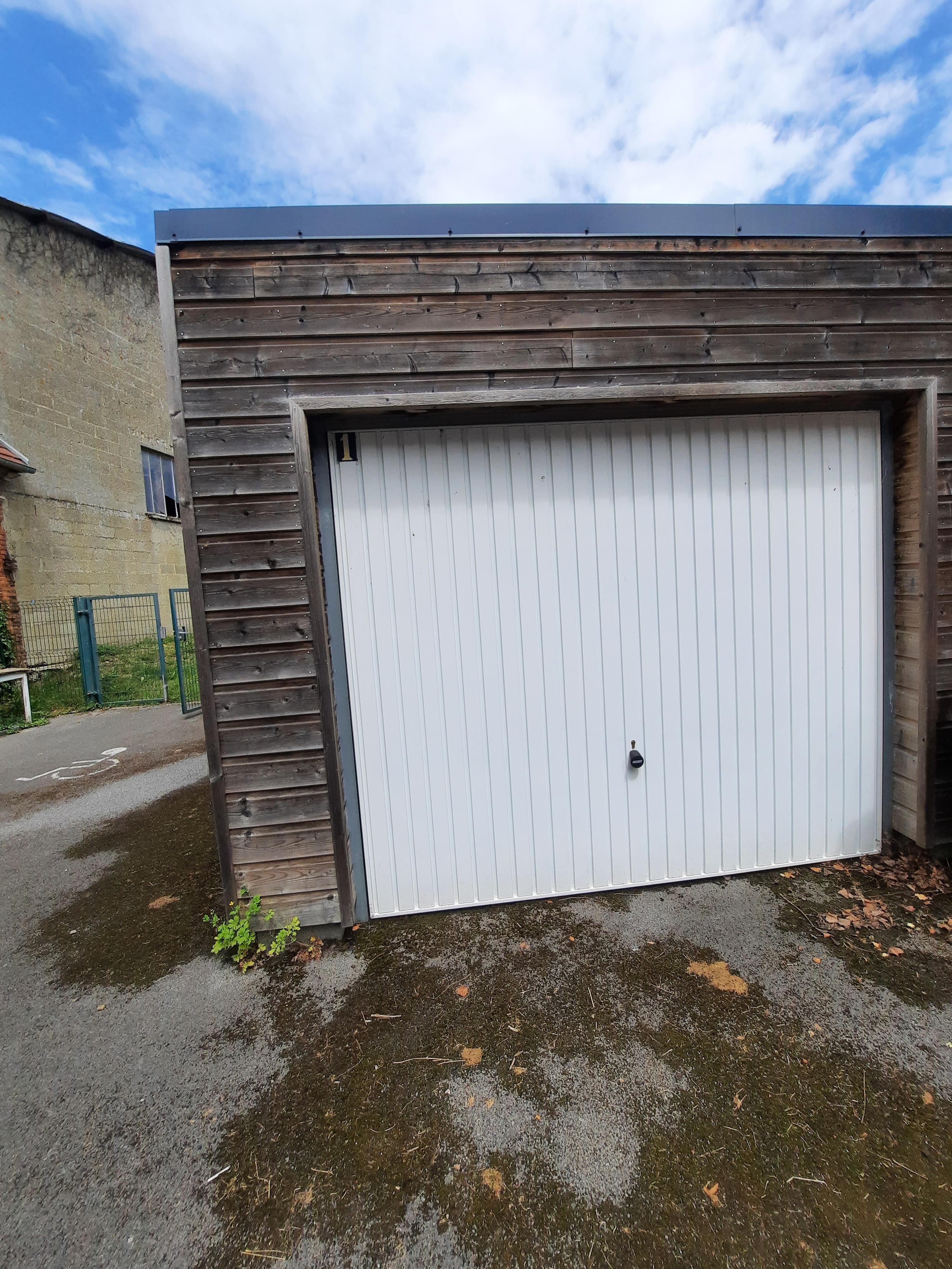 Box de stockage isolé - St Germer De