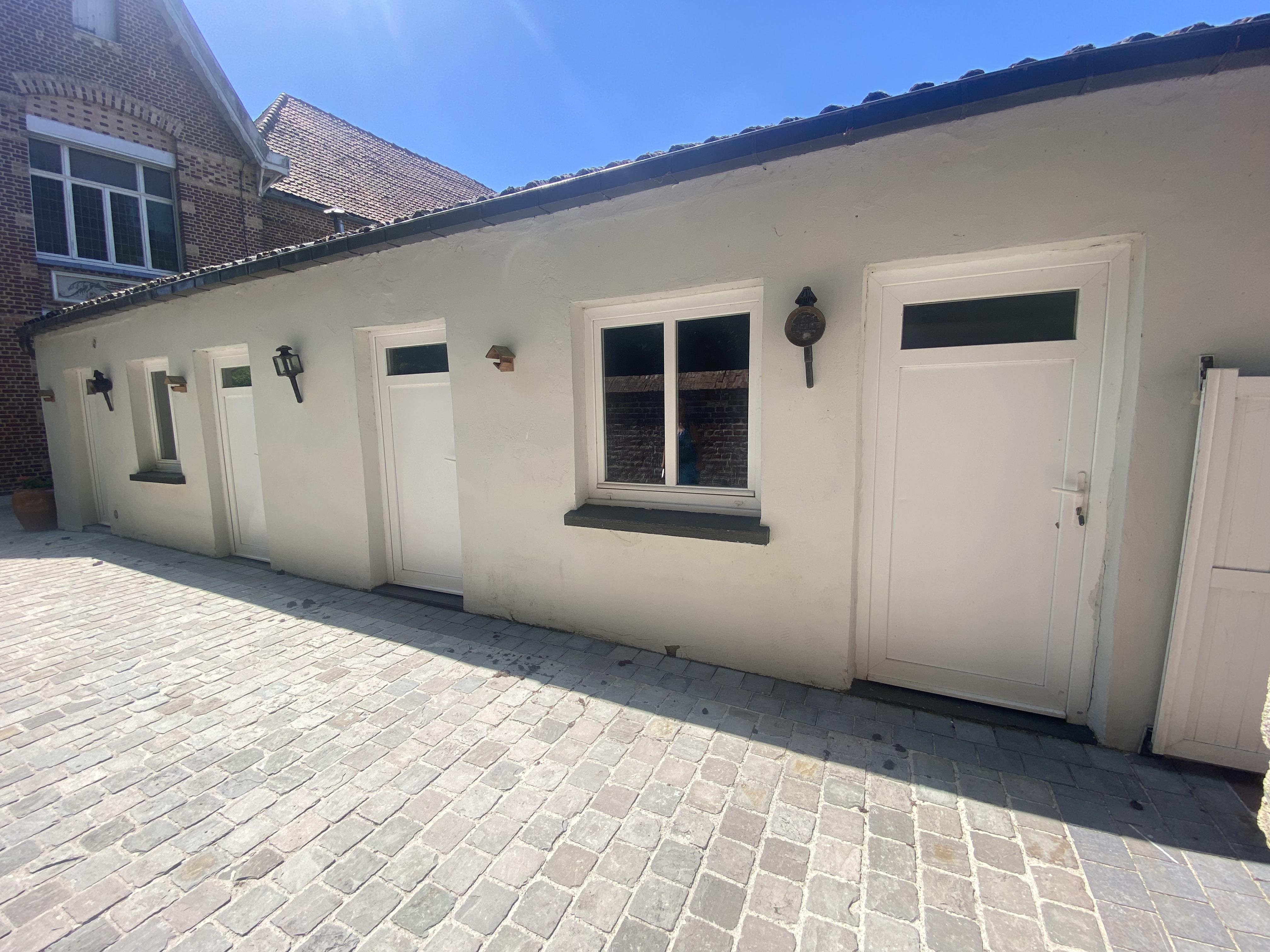 Espace de stockage sécurisé dans résidence privée -