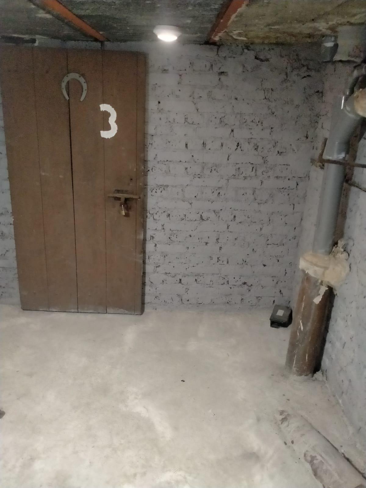 Loue cave bon état sécurisée