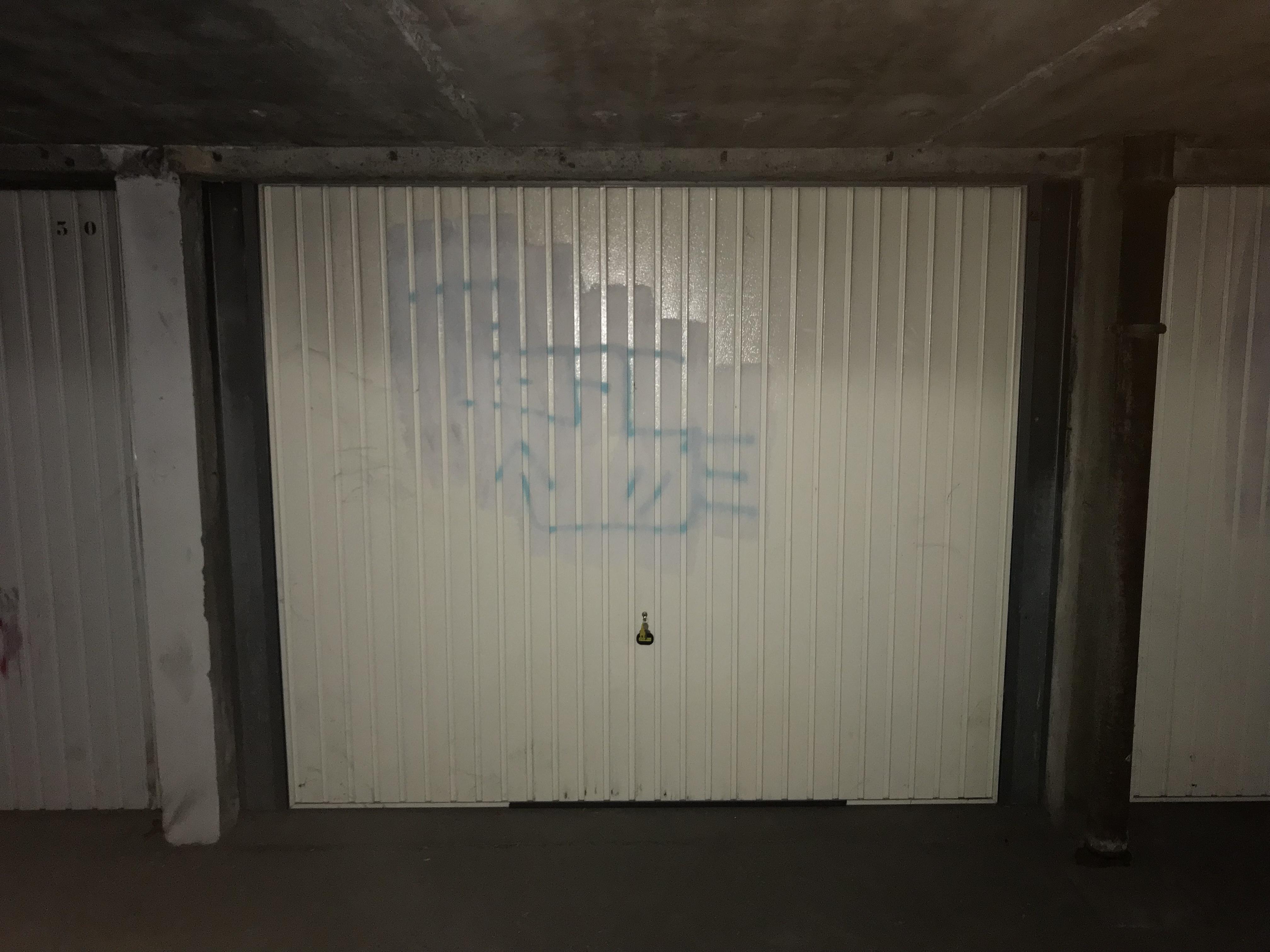 Garage parking à la location