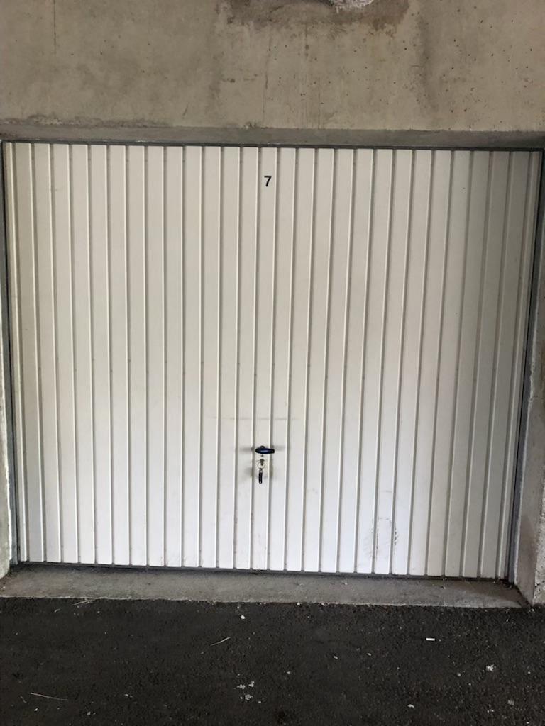 Location de garage de 12m²
