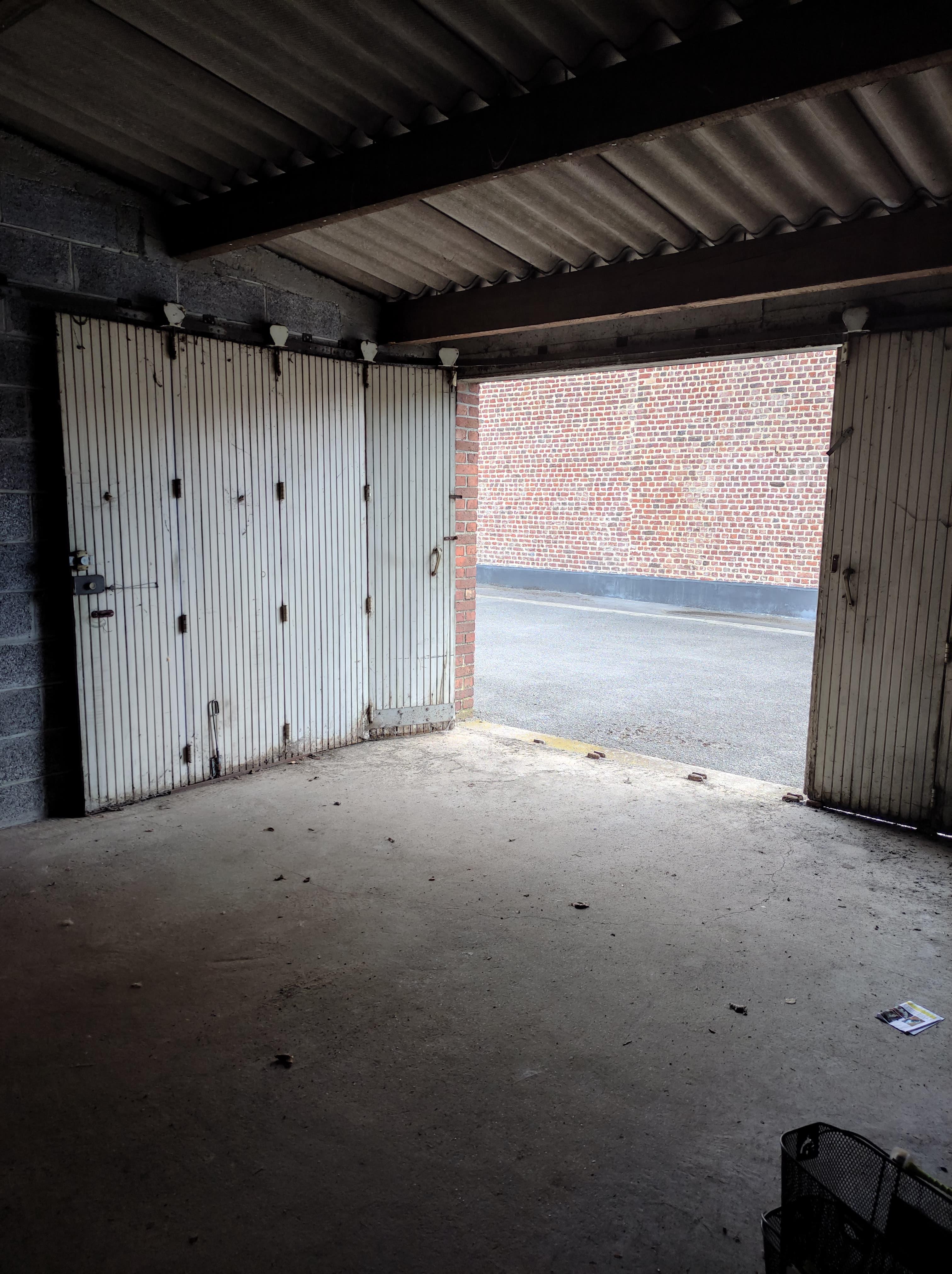 Garage fermé Orchies proche gare