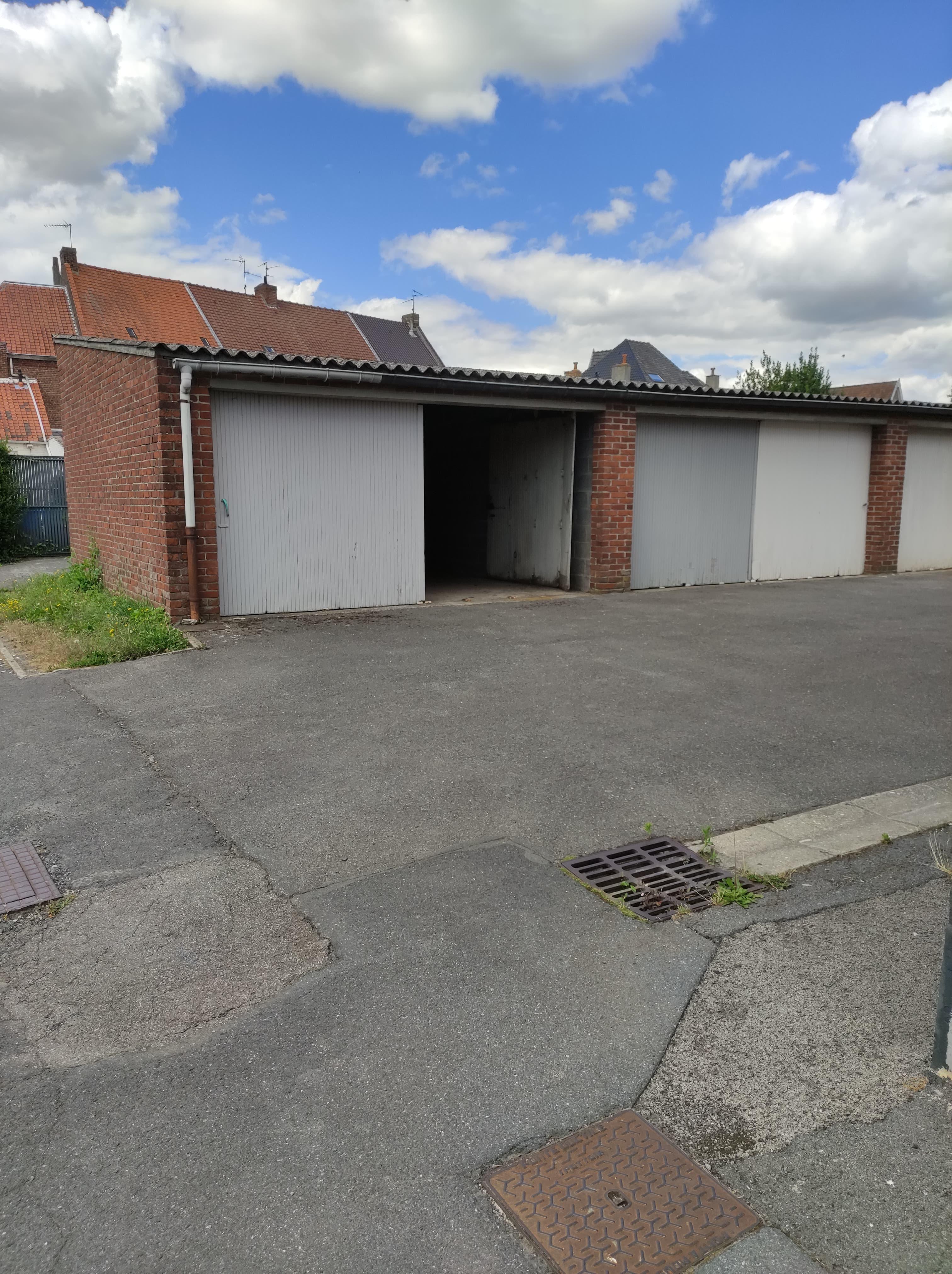 Garage fermé Orchies proche gare