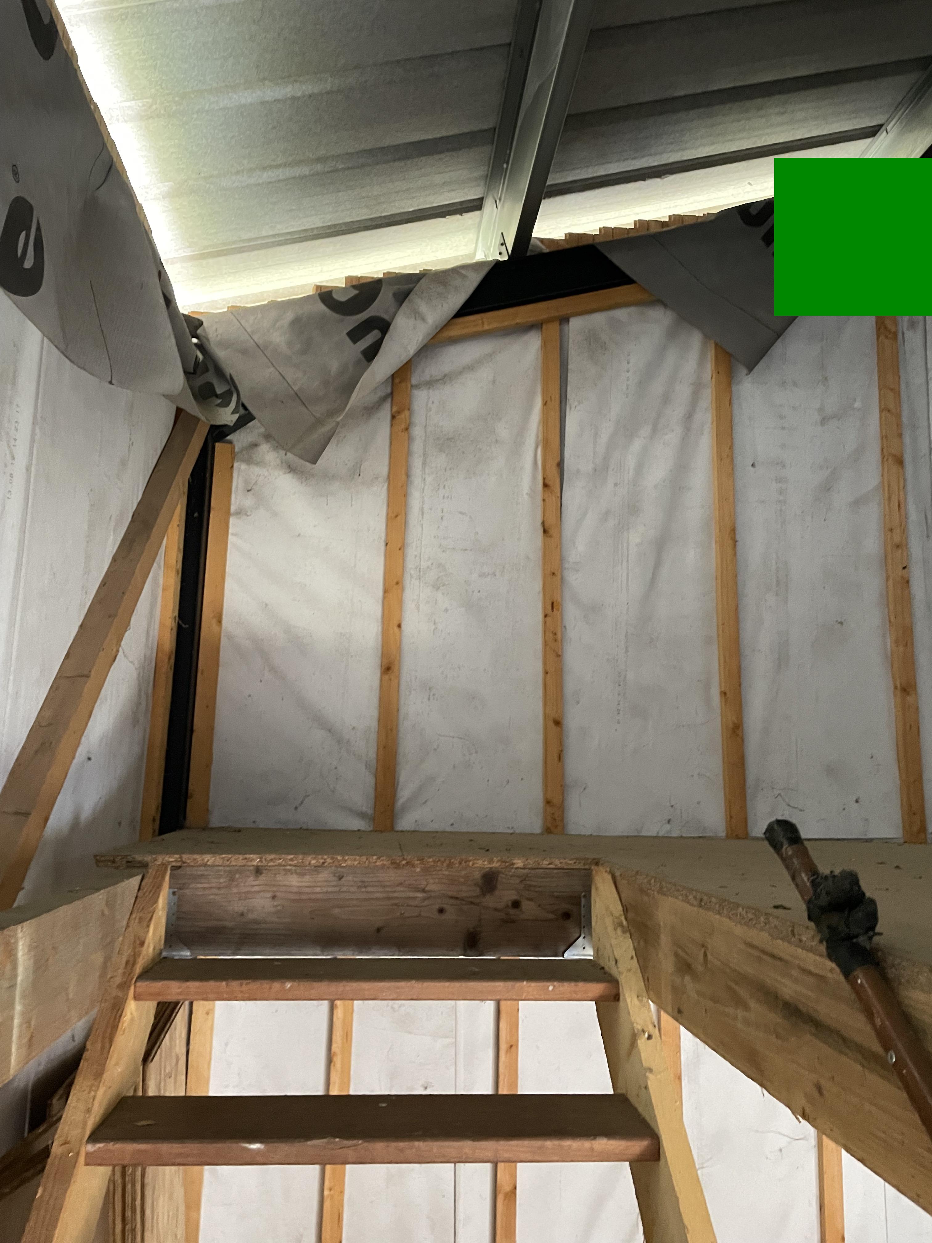 Garage fermé à louer – idéal pour stockage