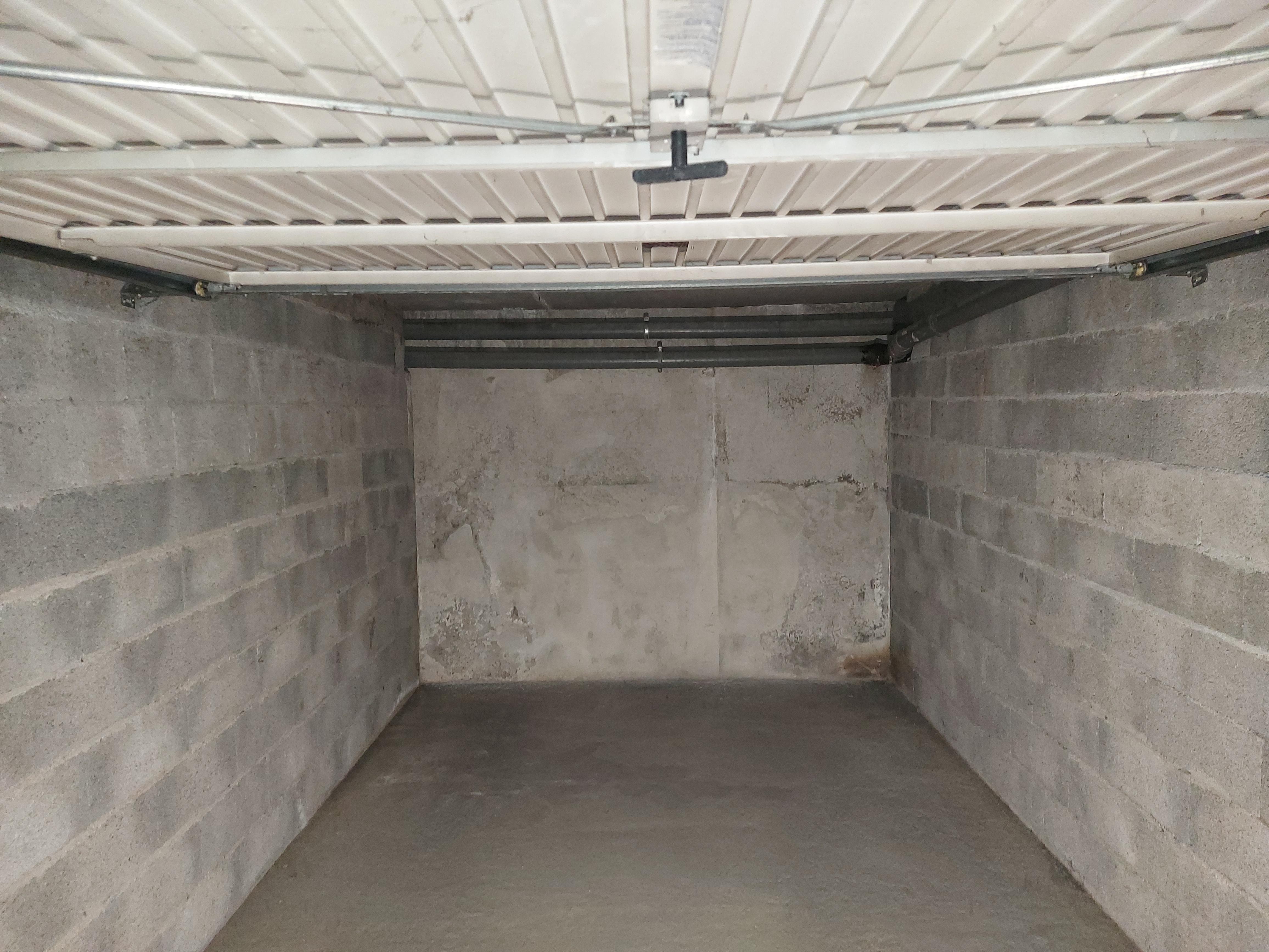 Garage à louer