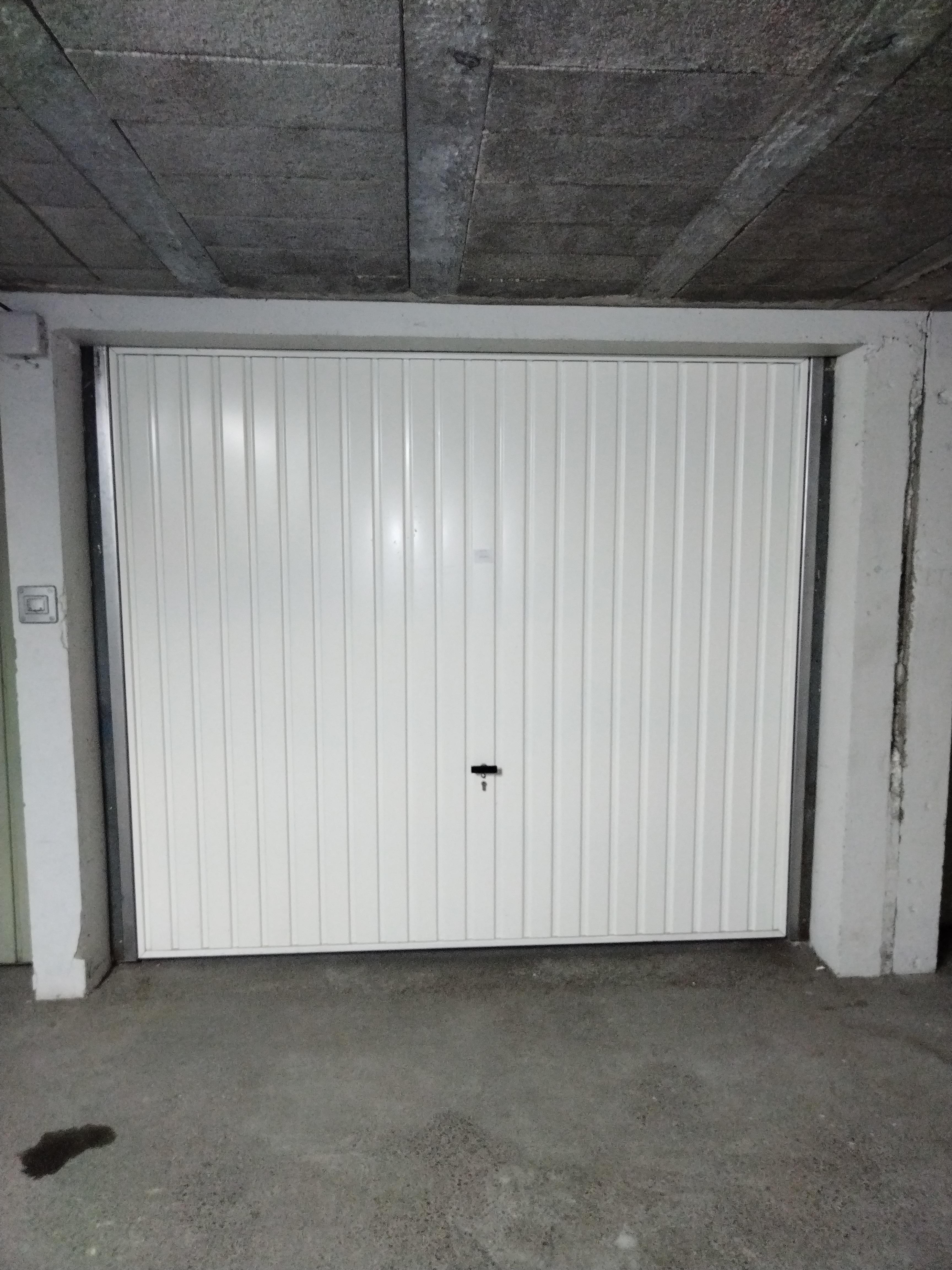 Garage sécurisé en sous-sol à louer