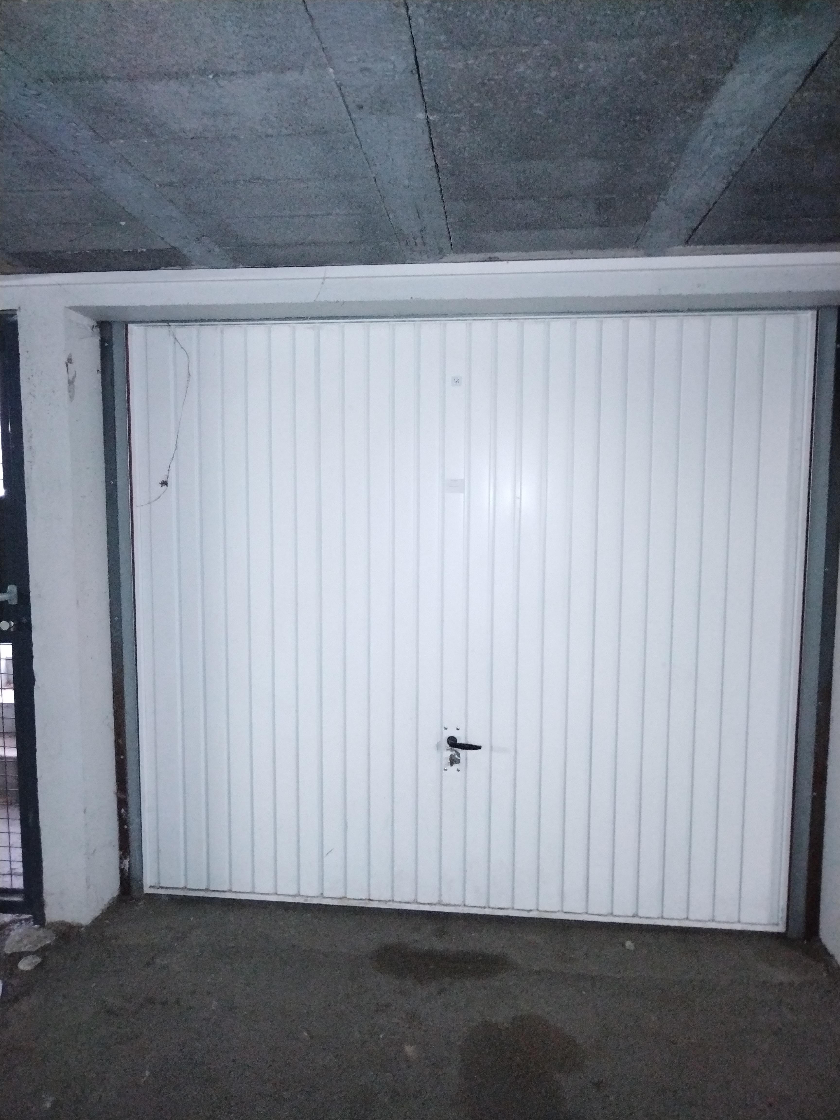 Garage sécurisé en sous-sol à louer