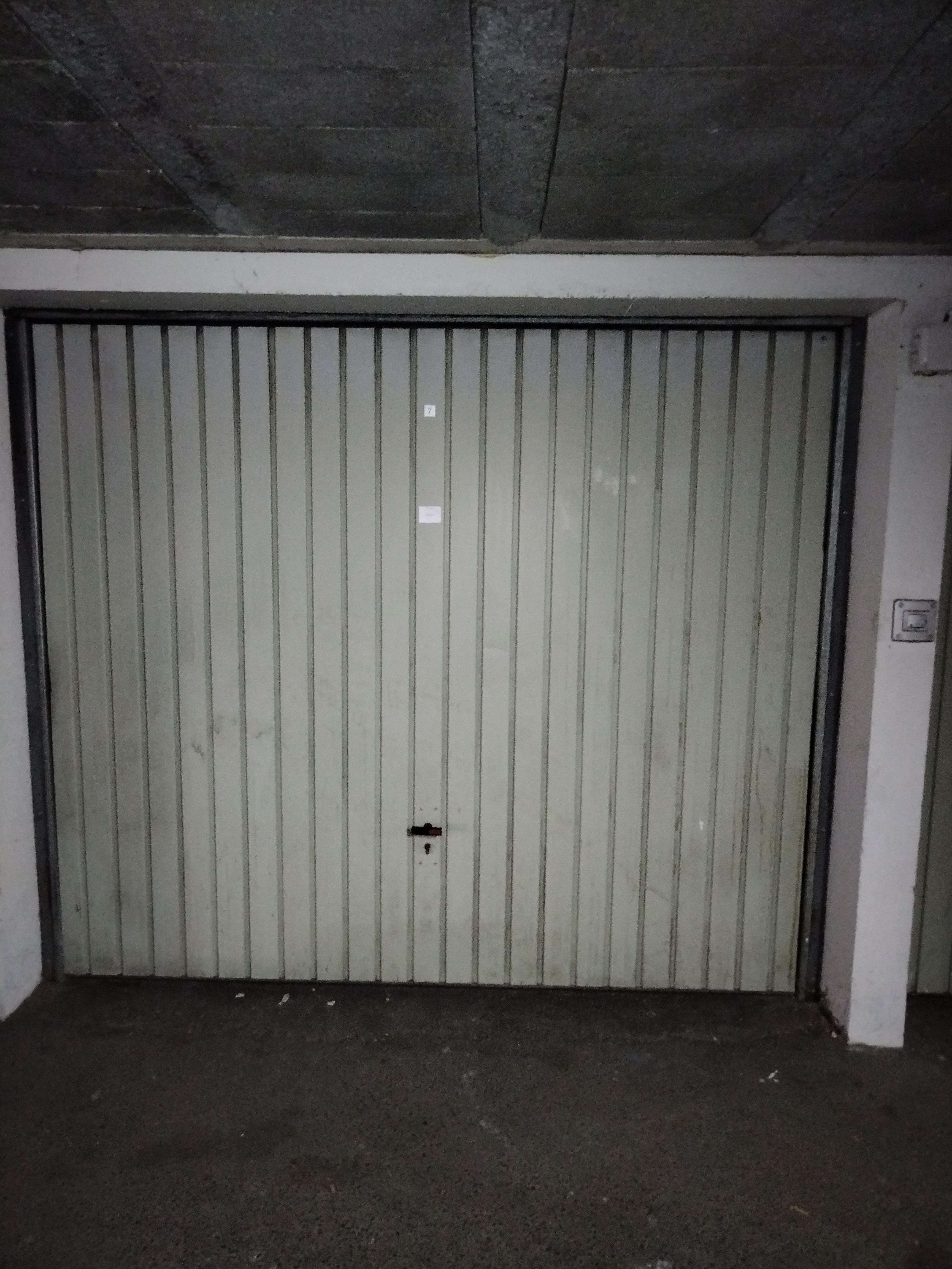 Garage sécurisé en sous-sol à louer
