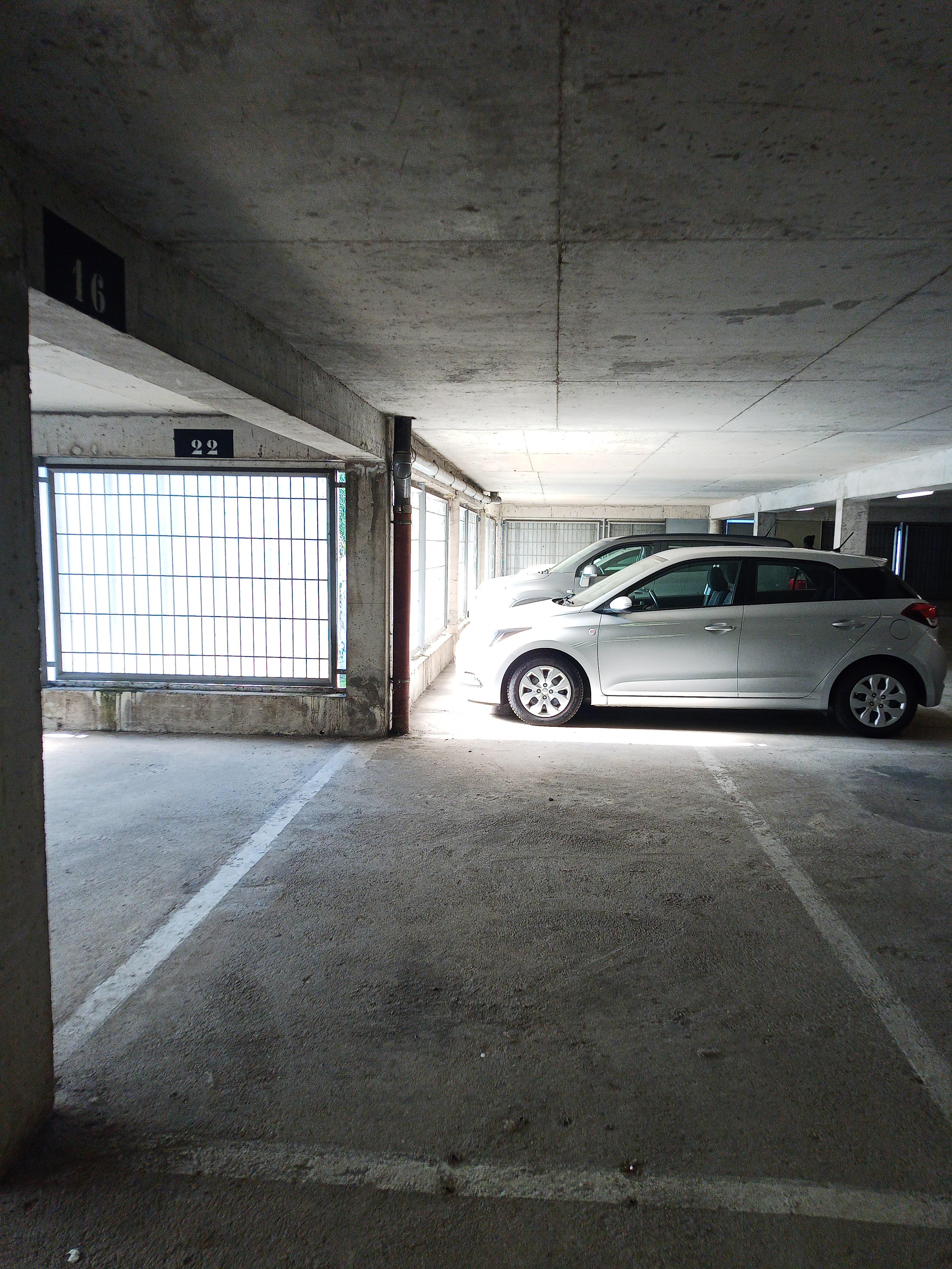 Place de parking centre-ville Bourg-en-Bresse