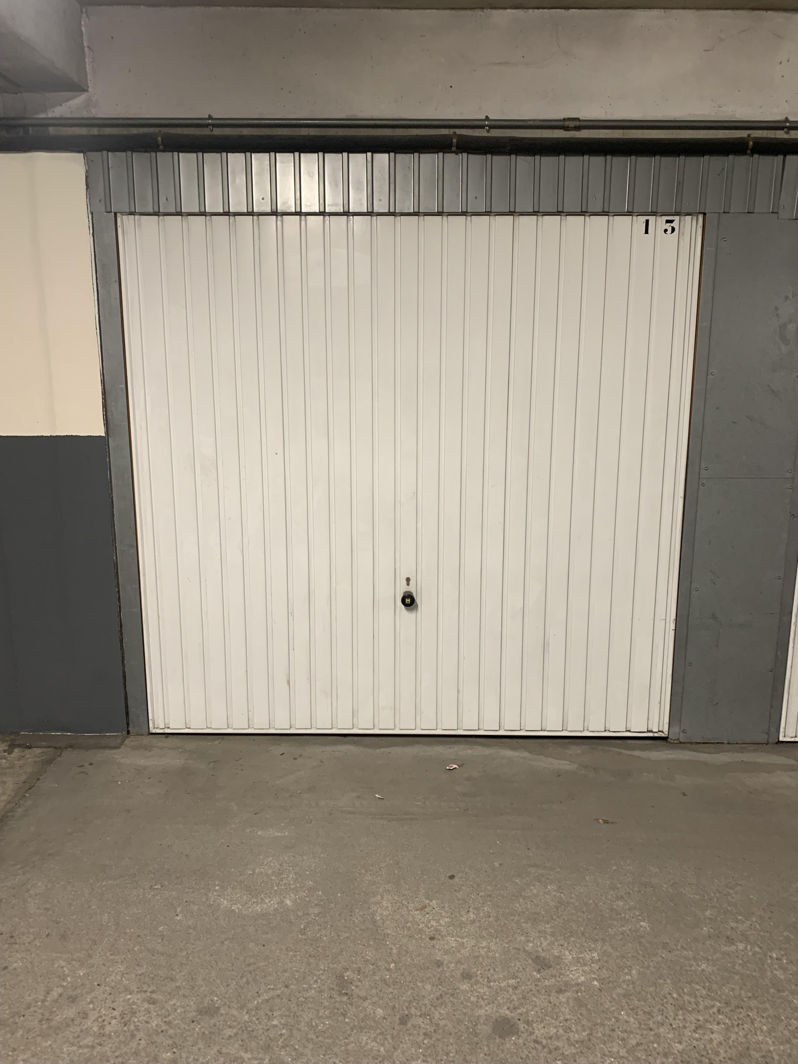 Garage à la location 10m²