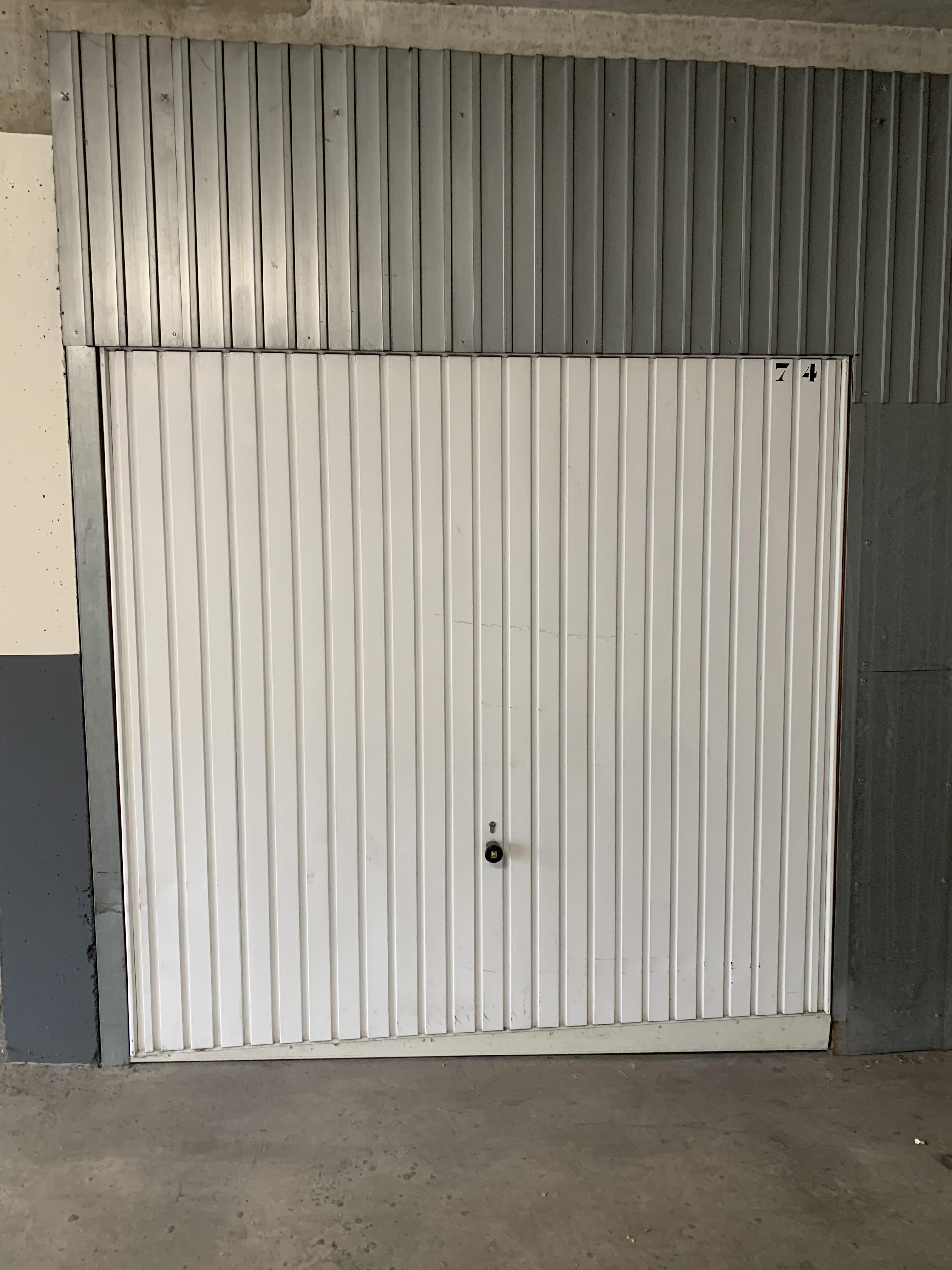 A louer garage 10m²