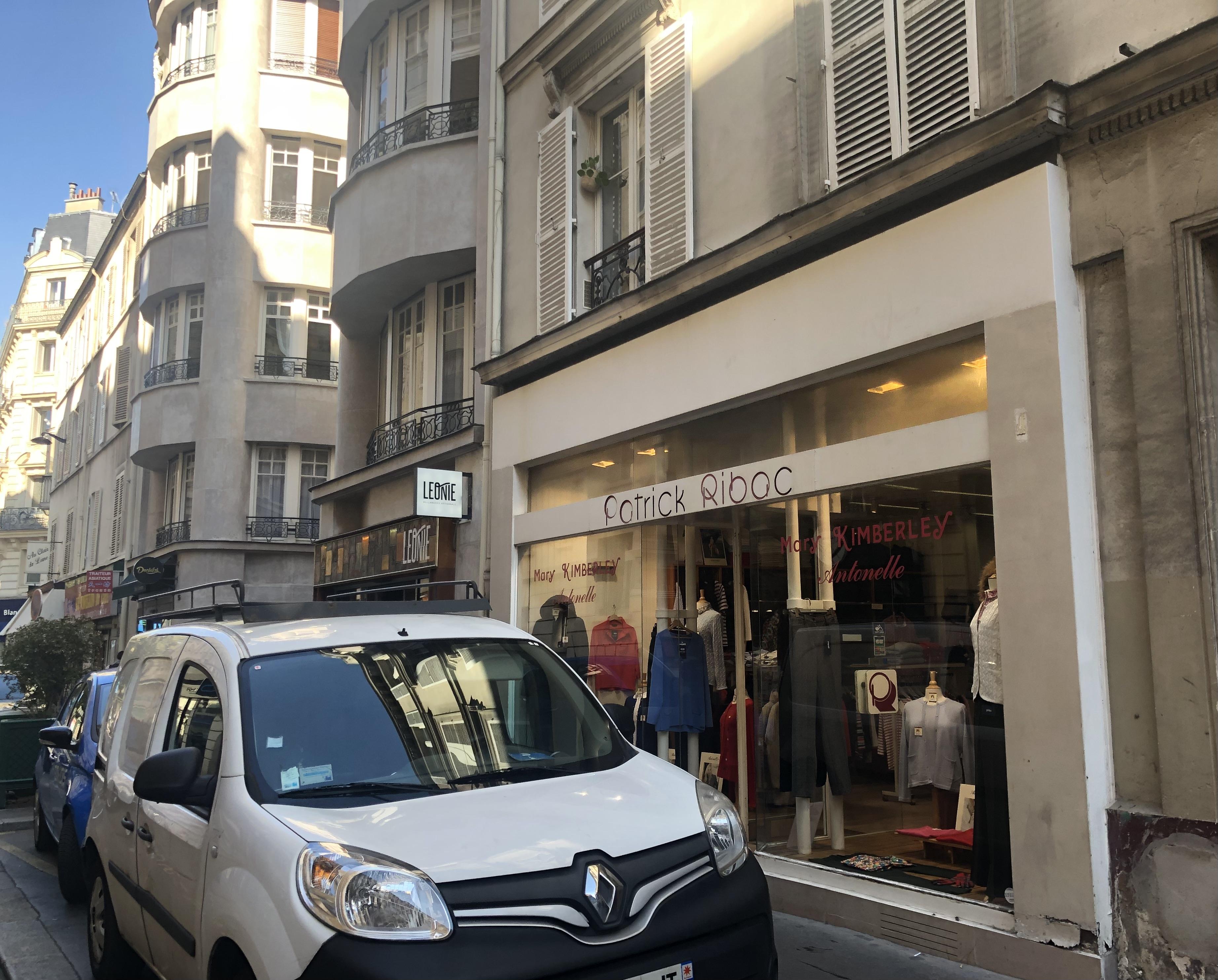 Box de stockage sécurisé - Rue de Lévis