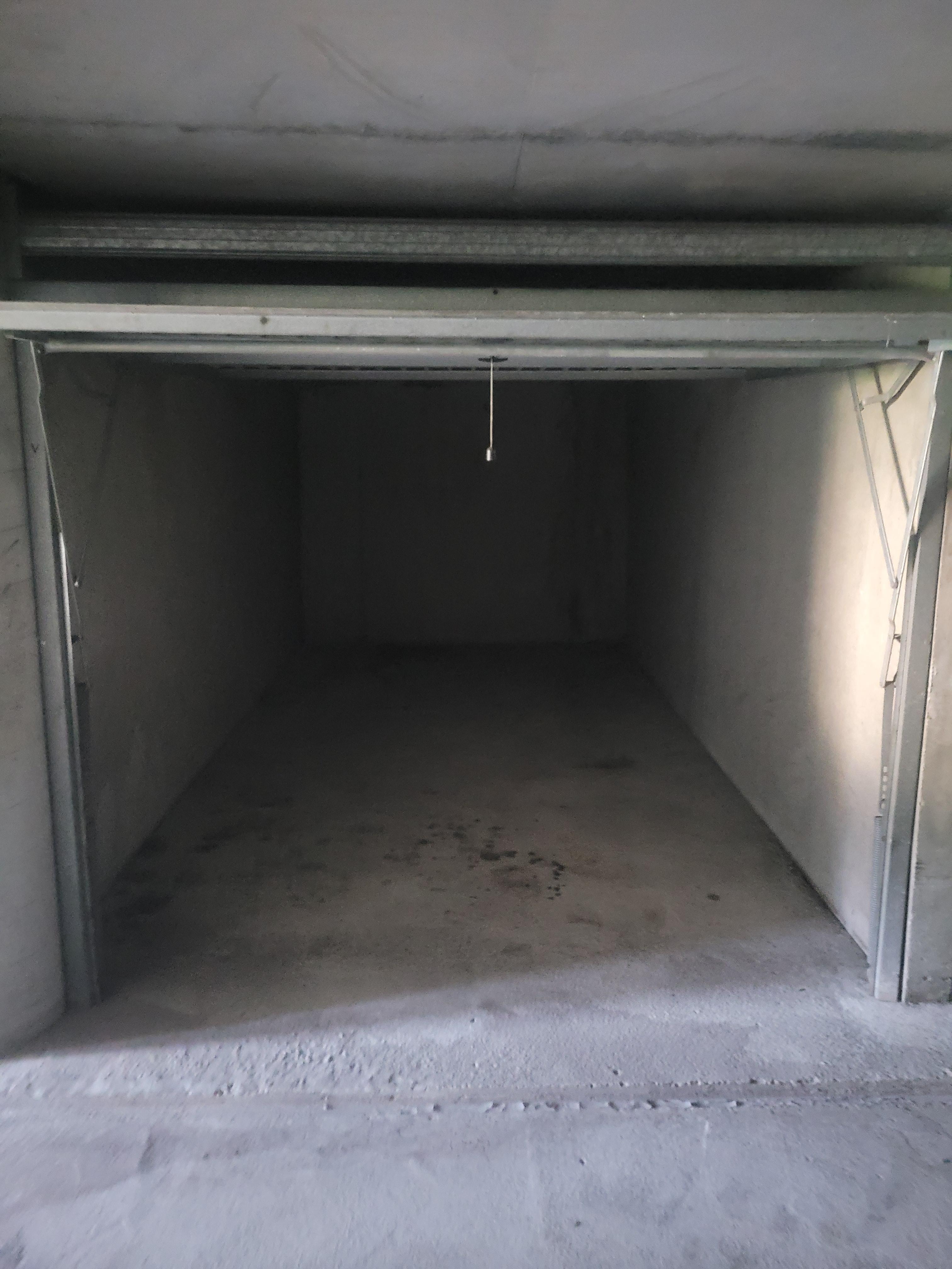 Garage privé et sécurisé à Fontaine