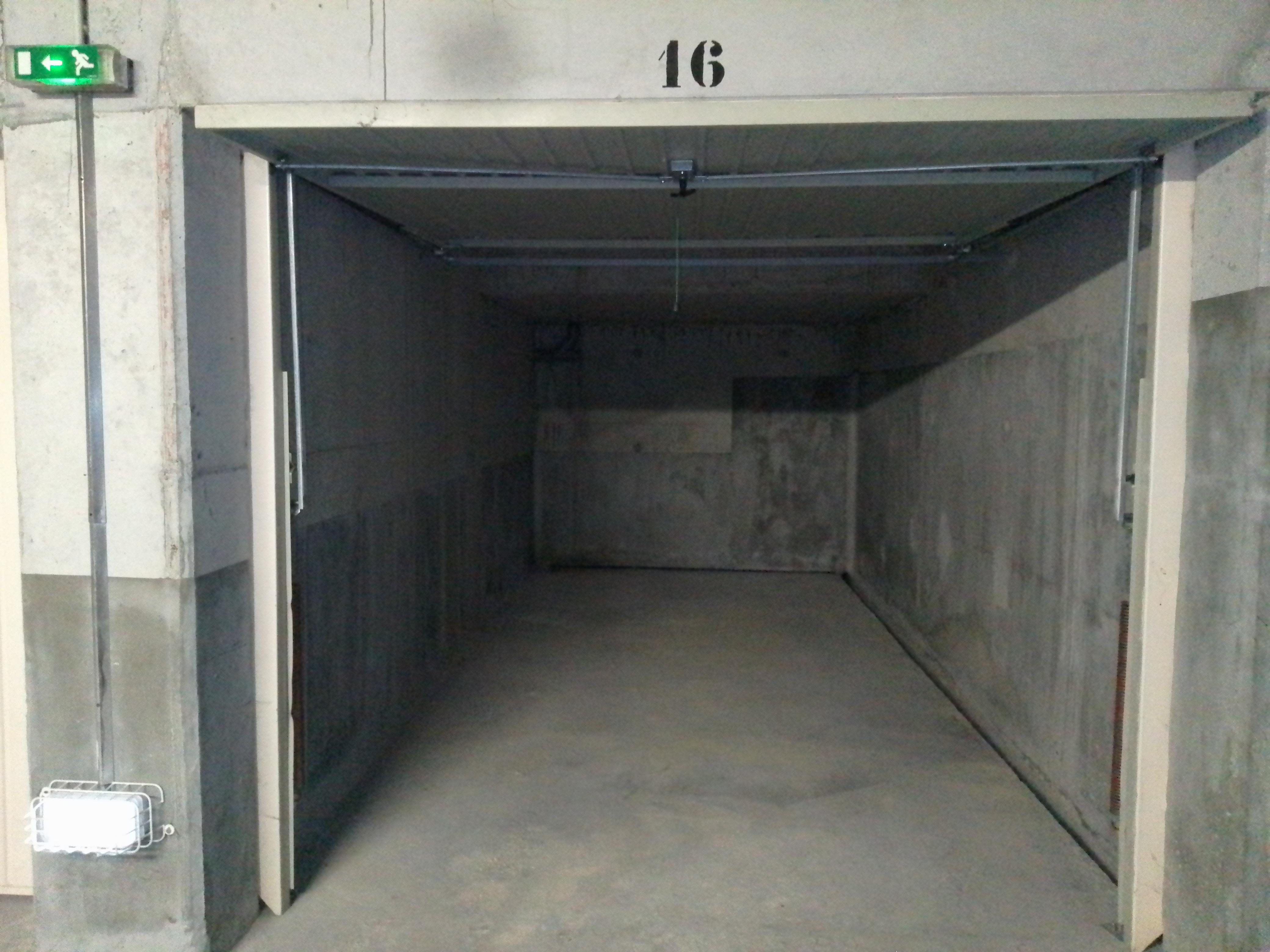 Location garage fermé