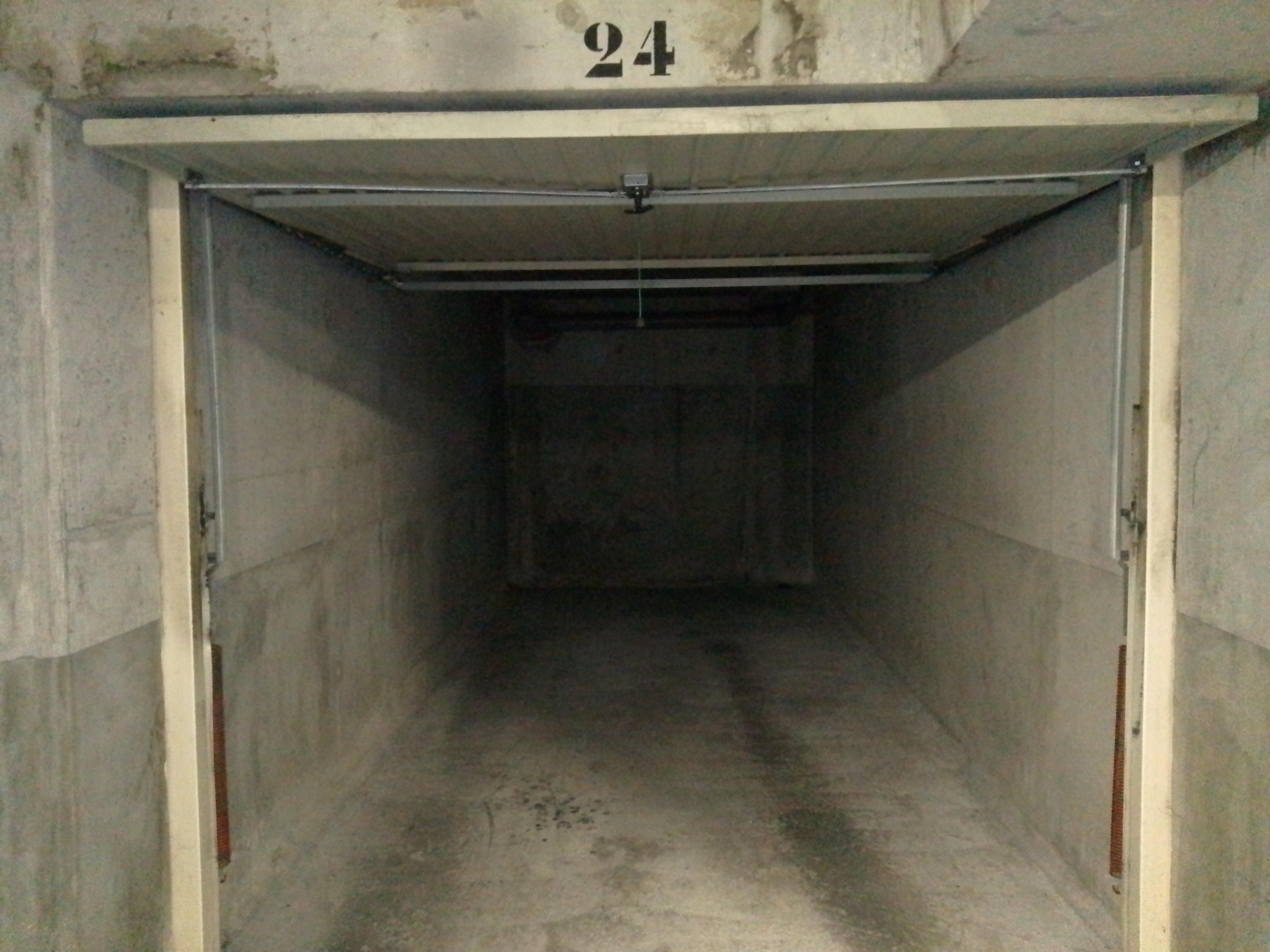 Location garage fermé