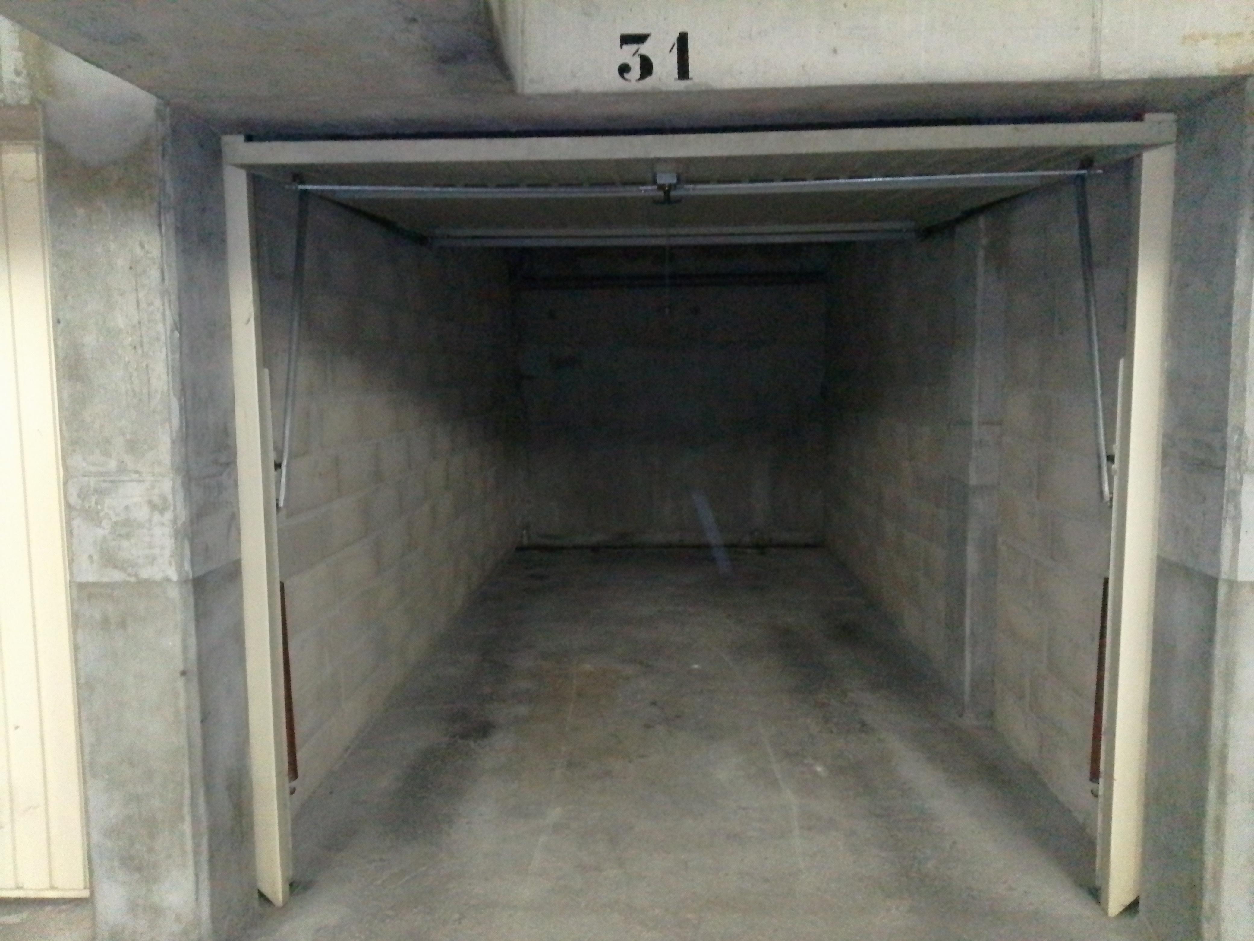 Location garage fermé