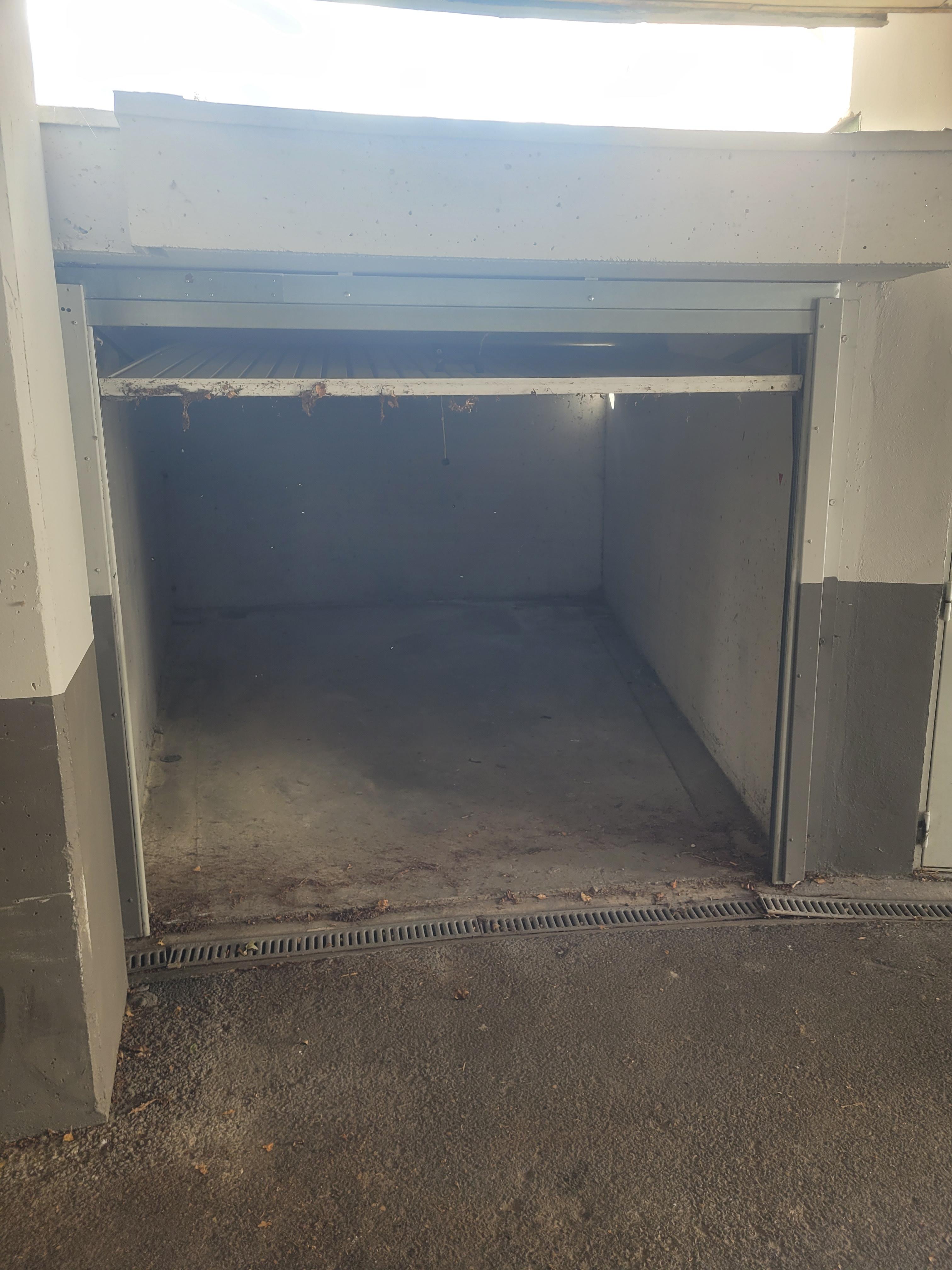 Garage fermé 12m²