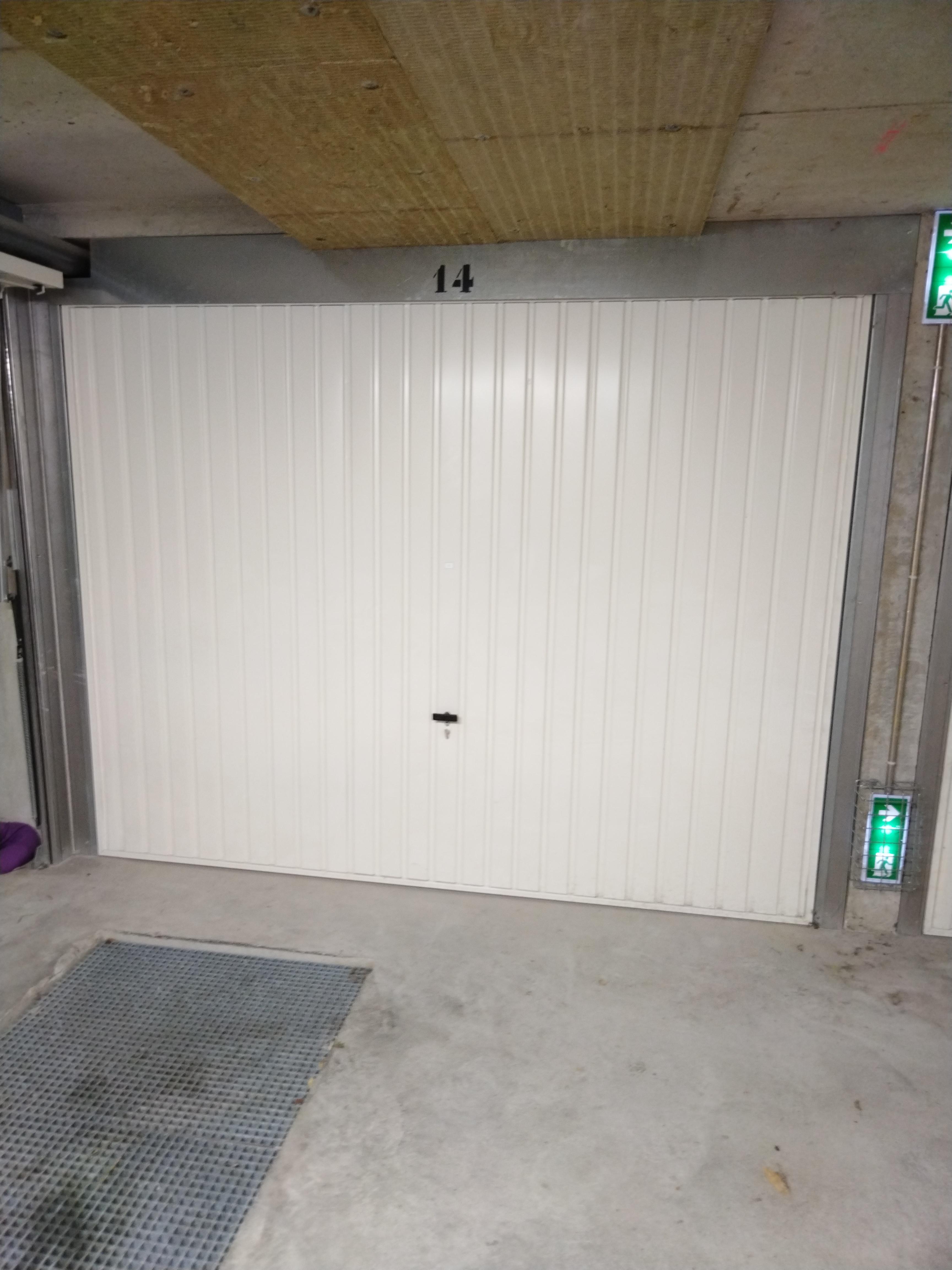 Garage fermé de 17m² à louer