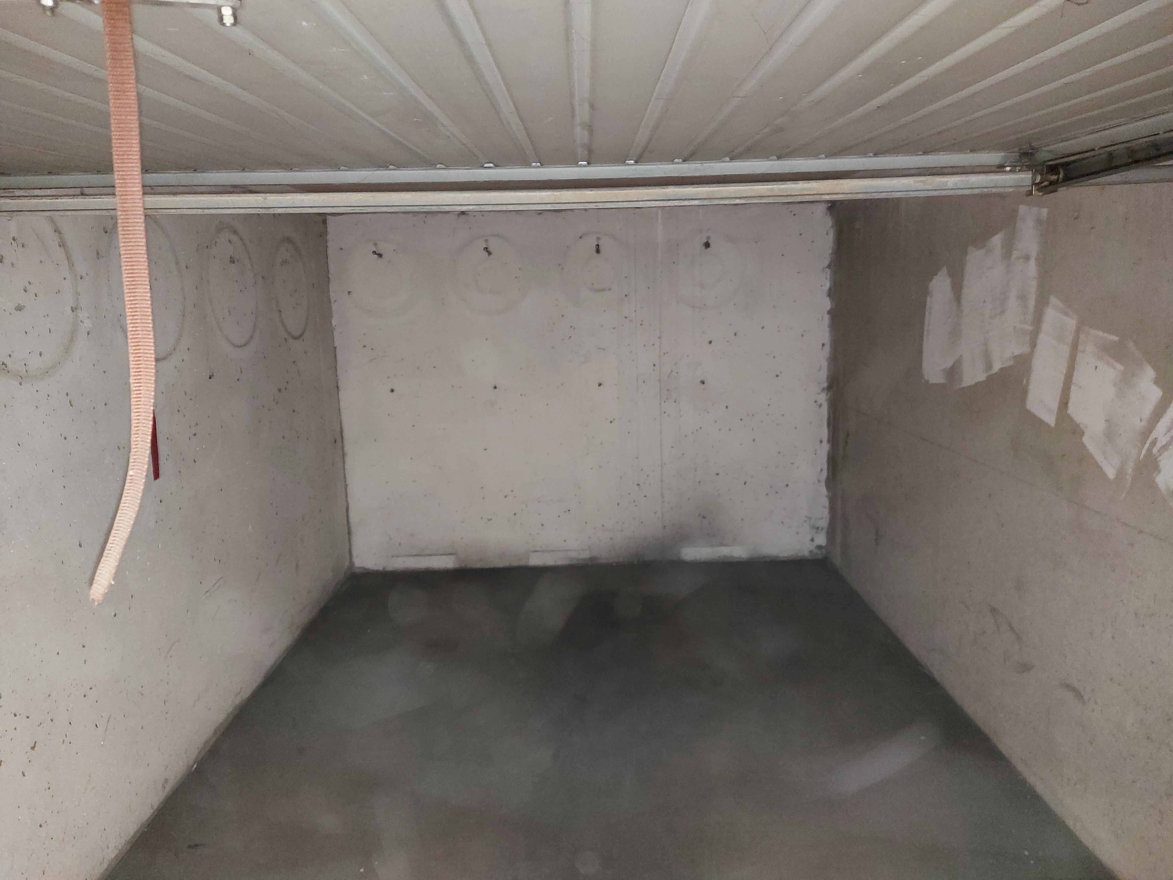 Location garage fermé 12 m2 sur Viry
