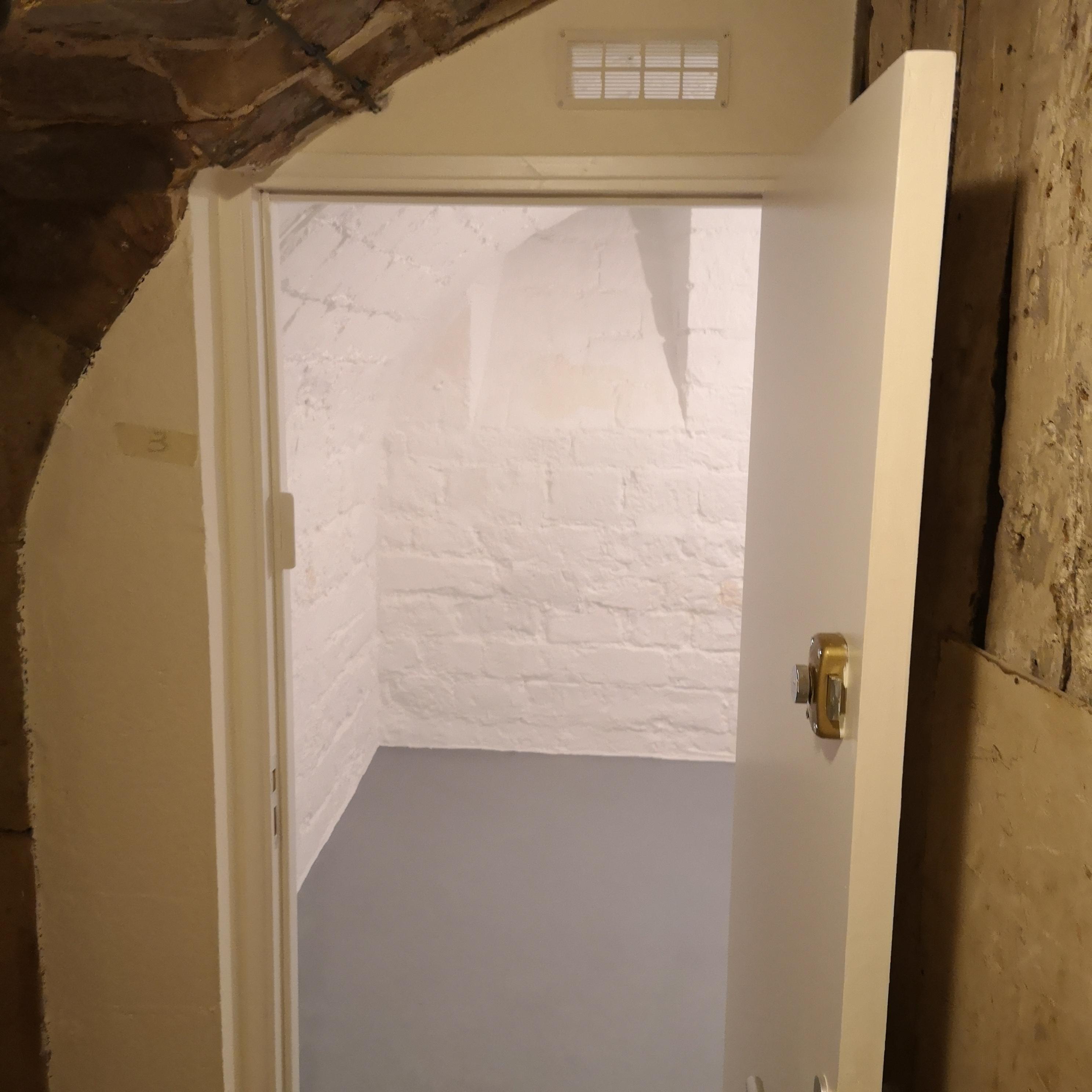 Cave 11m² sécurisée à Chatelet
