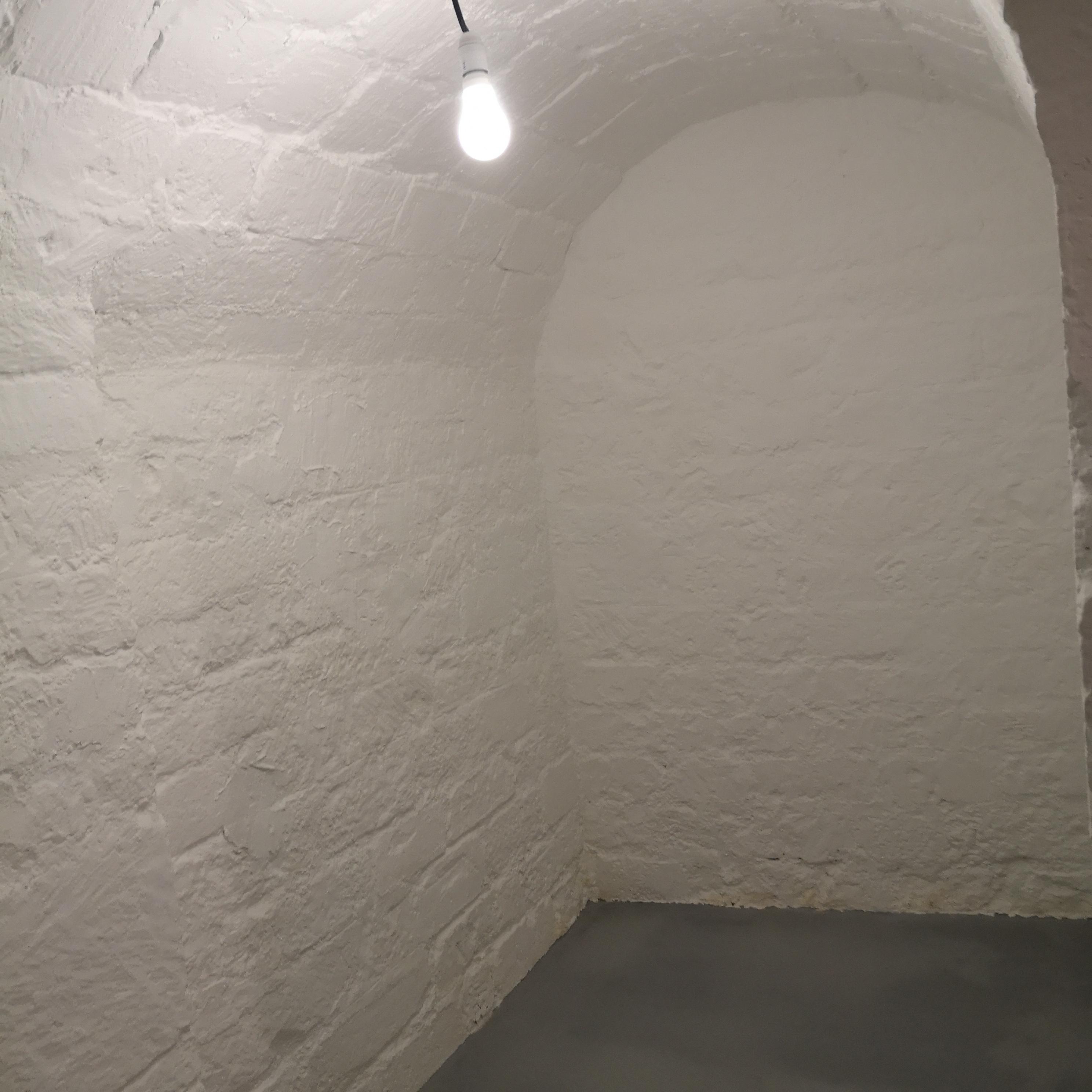 Cave 7m2 rénovée/sécurisée à Paris 1er