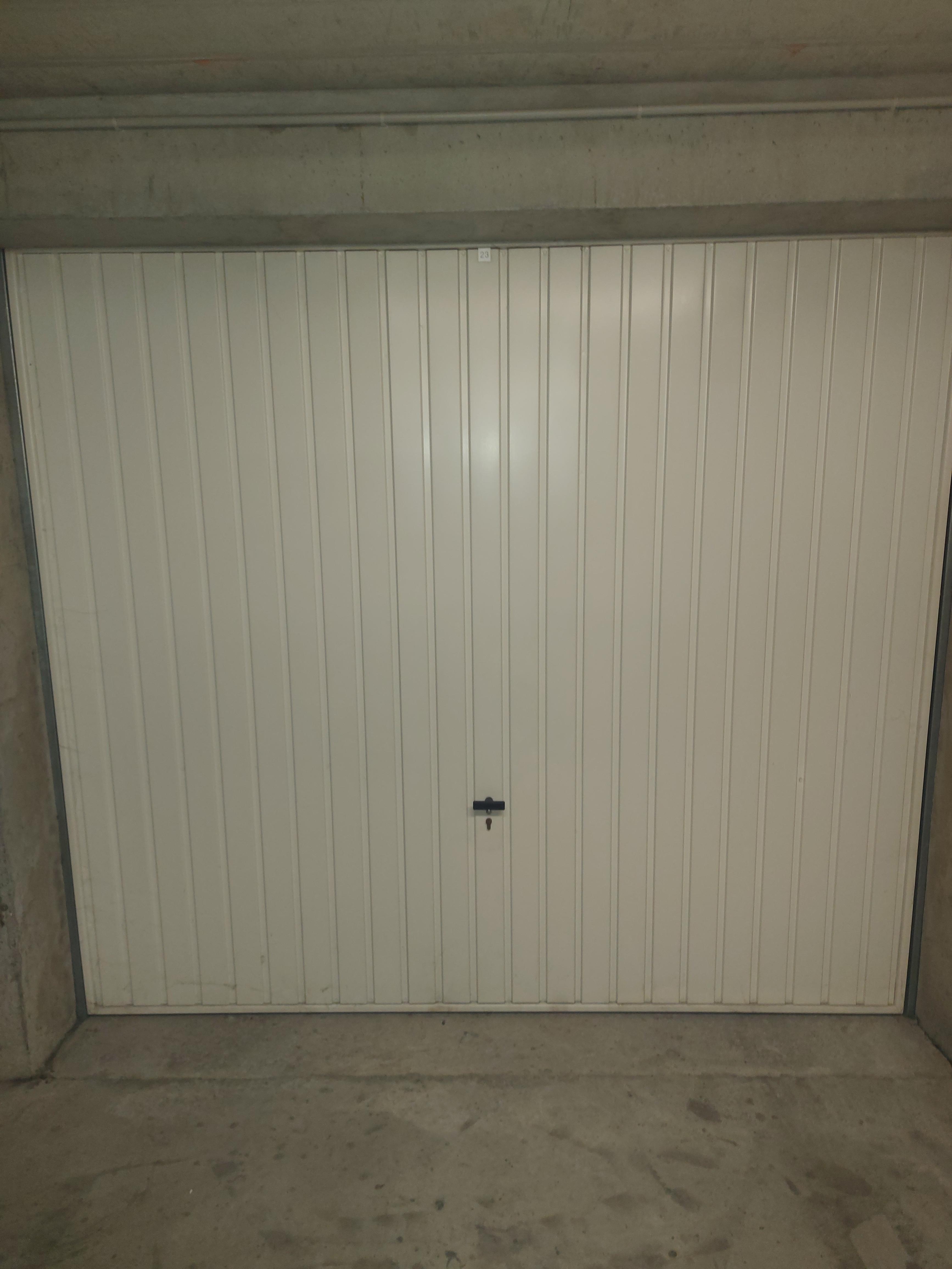 Location garage fermé 14 m2 sur Annecy