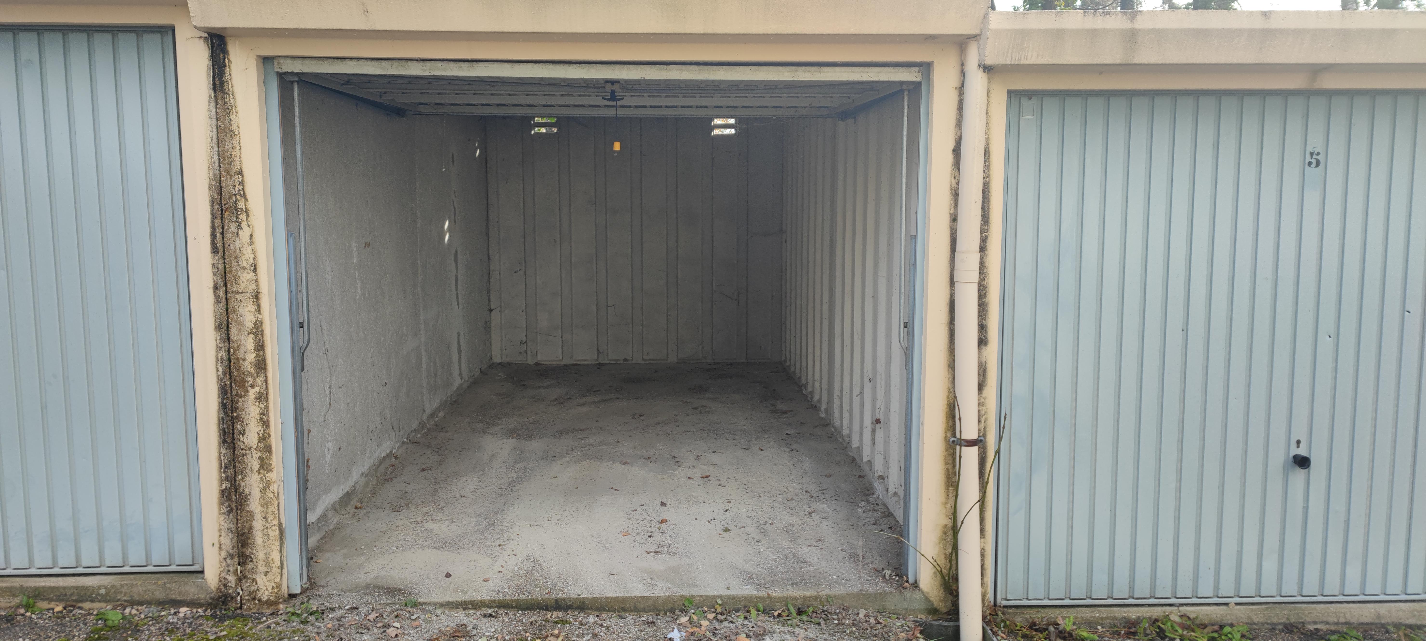Location garage 14m2 sur Lavelanet