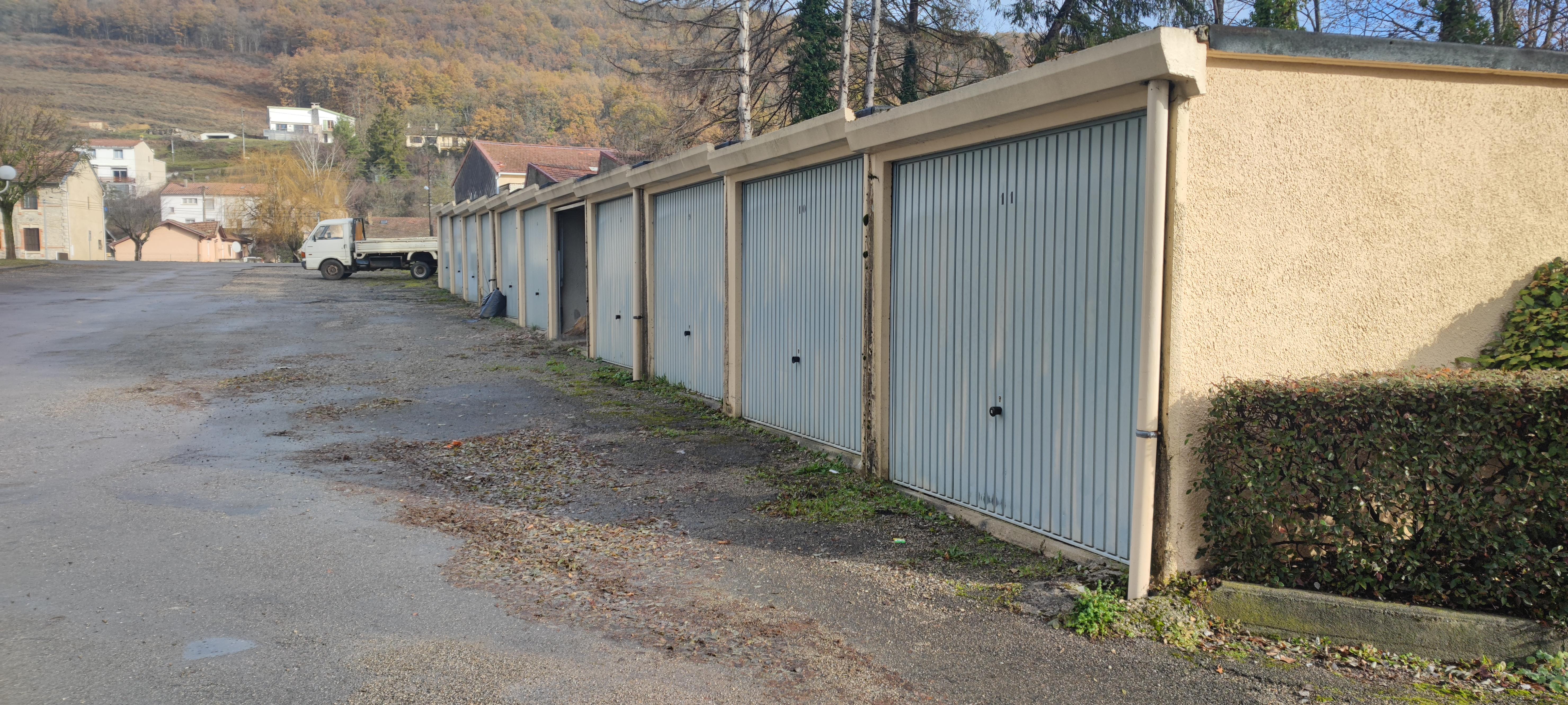 Location garage 13m2 sur Lavelanet