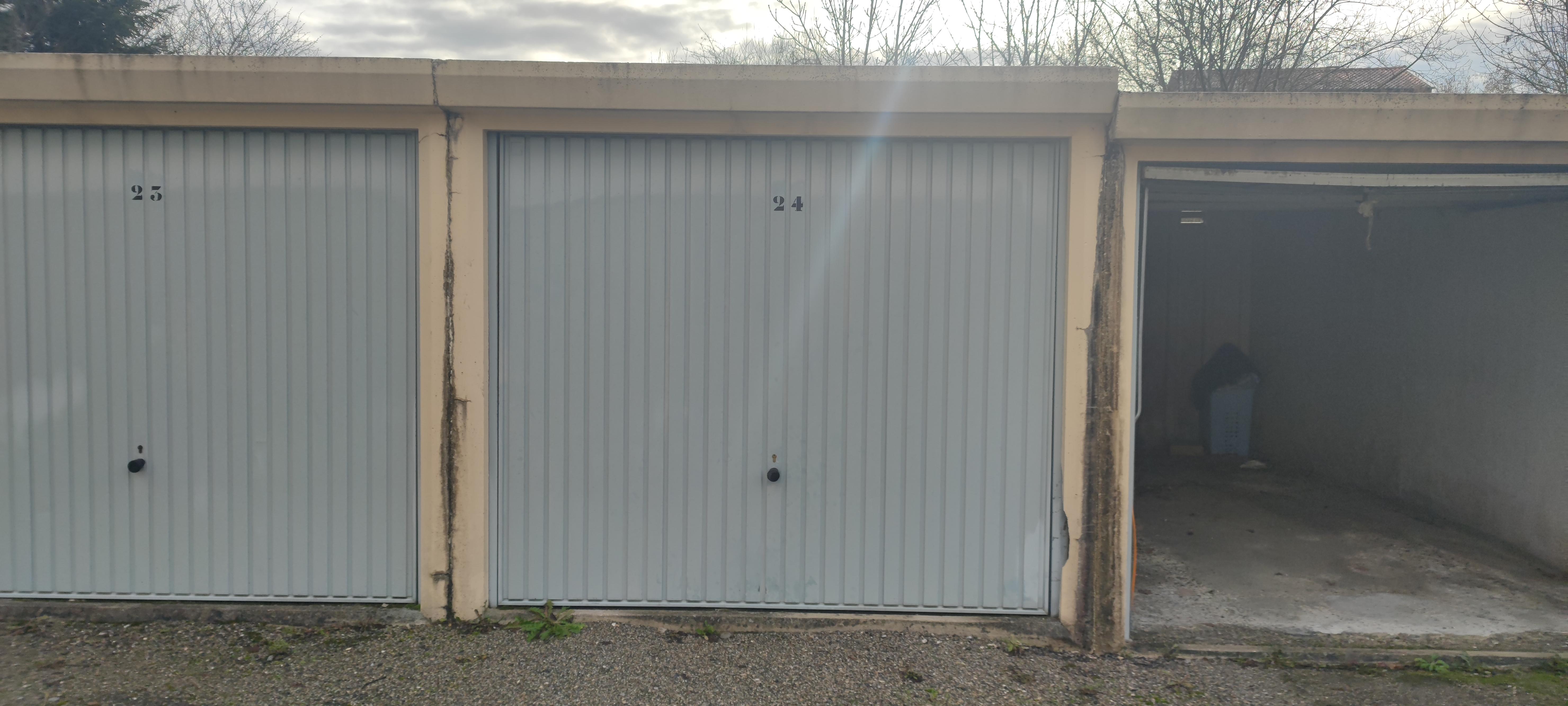 Location garage 14m2 sur Lavelanet