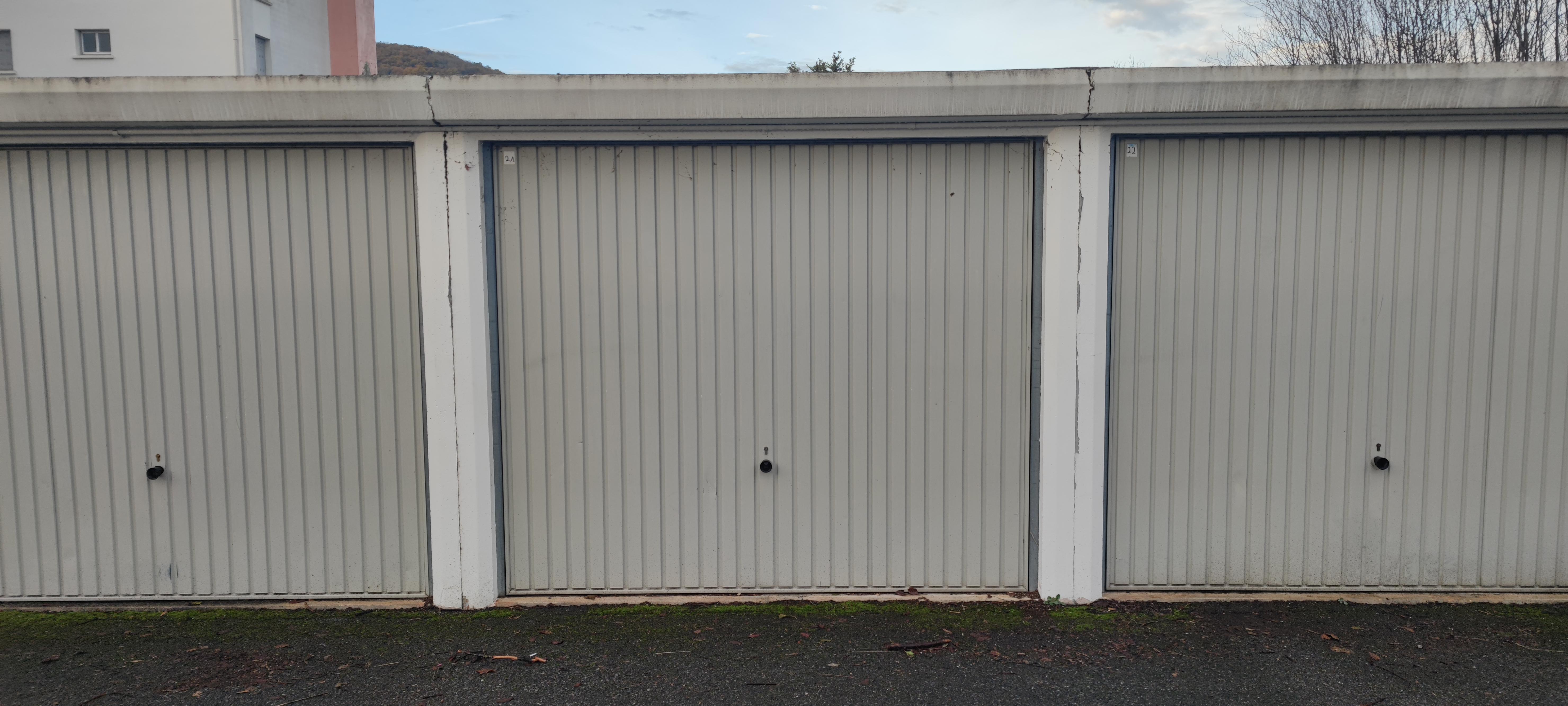 Location garage 13m2 sur Foix