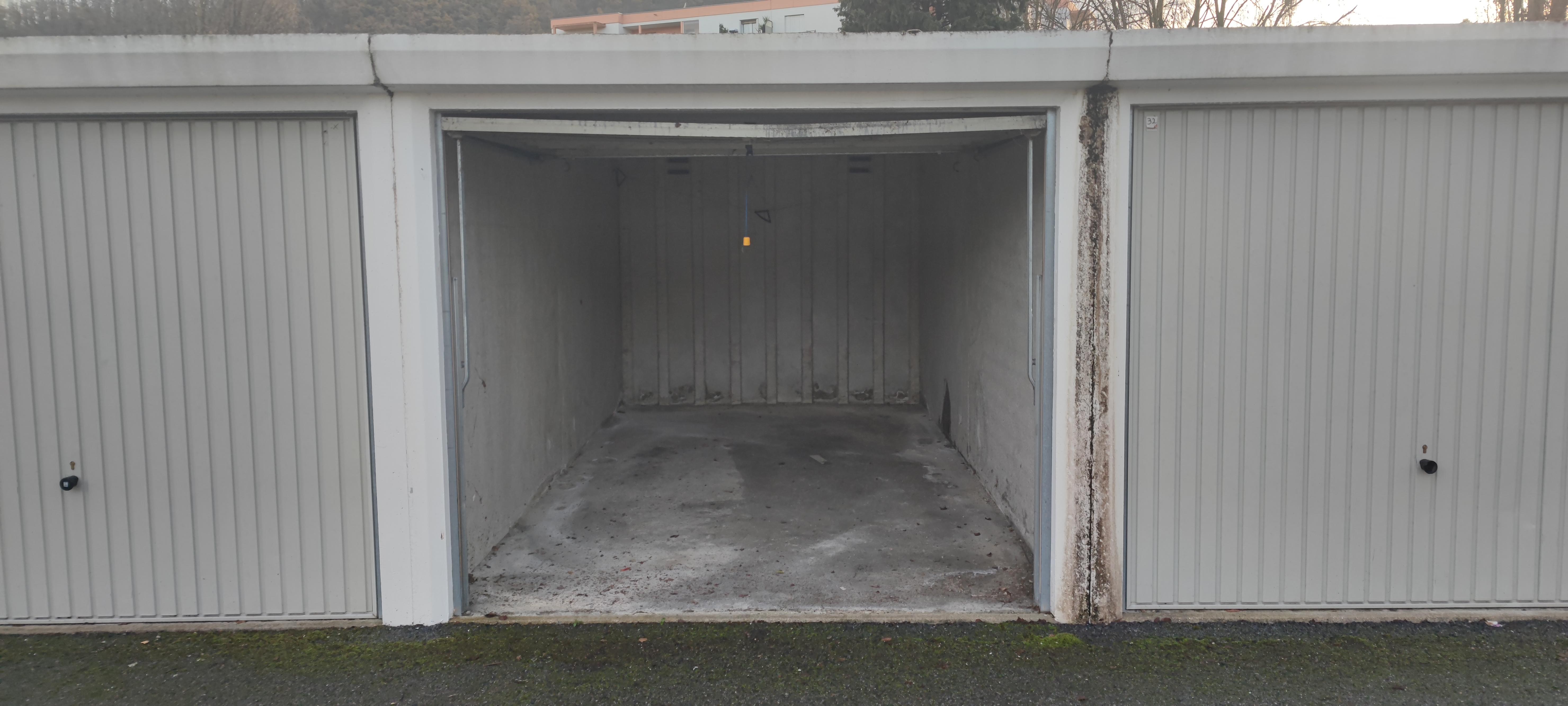 Location garage 14m2 sur Foix