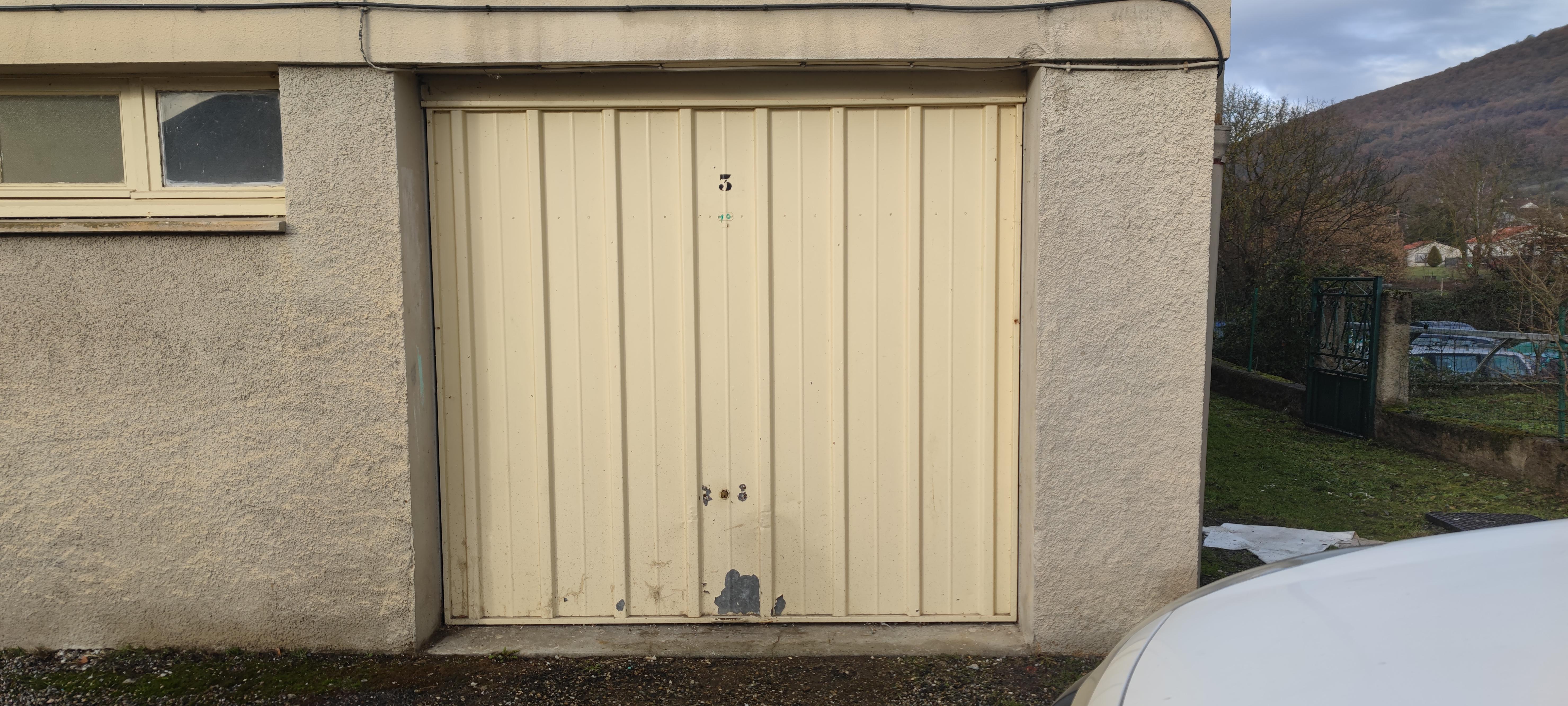 Location garage 14m2 sur Lavelanet