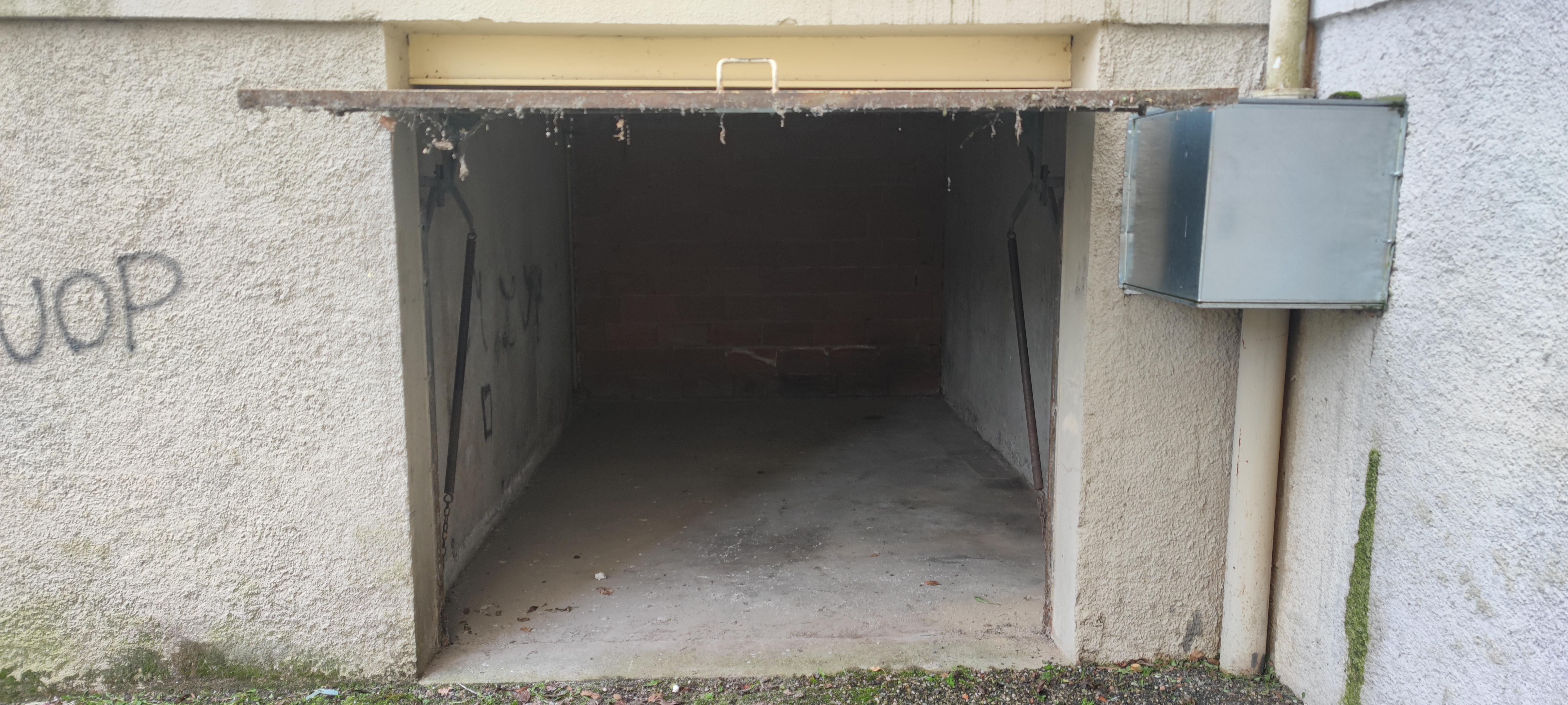 Location garage 14m2 sur Lavelanet