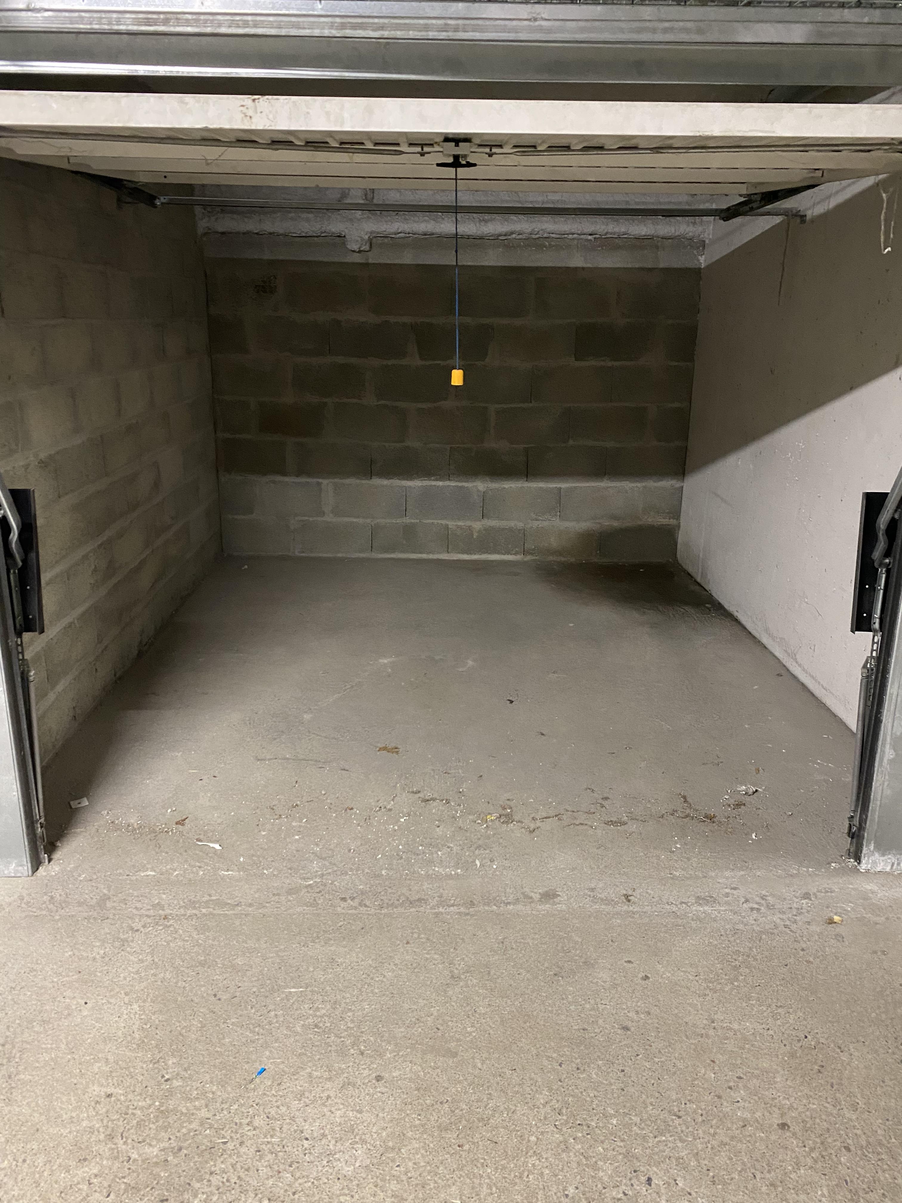 Location garage fermé 15 m2 à Nantes