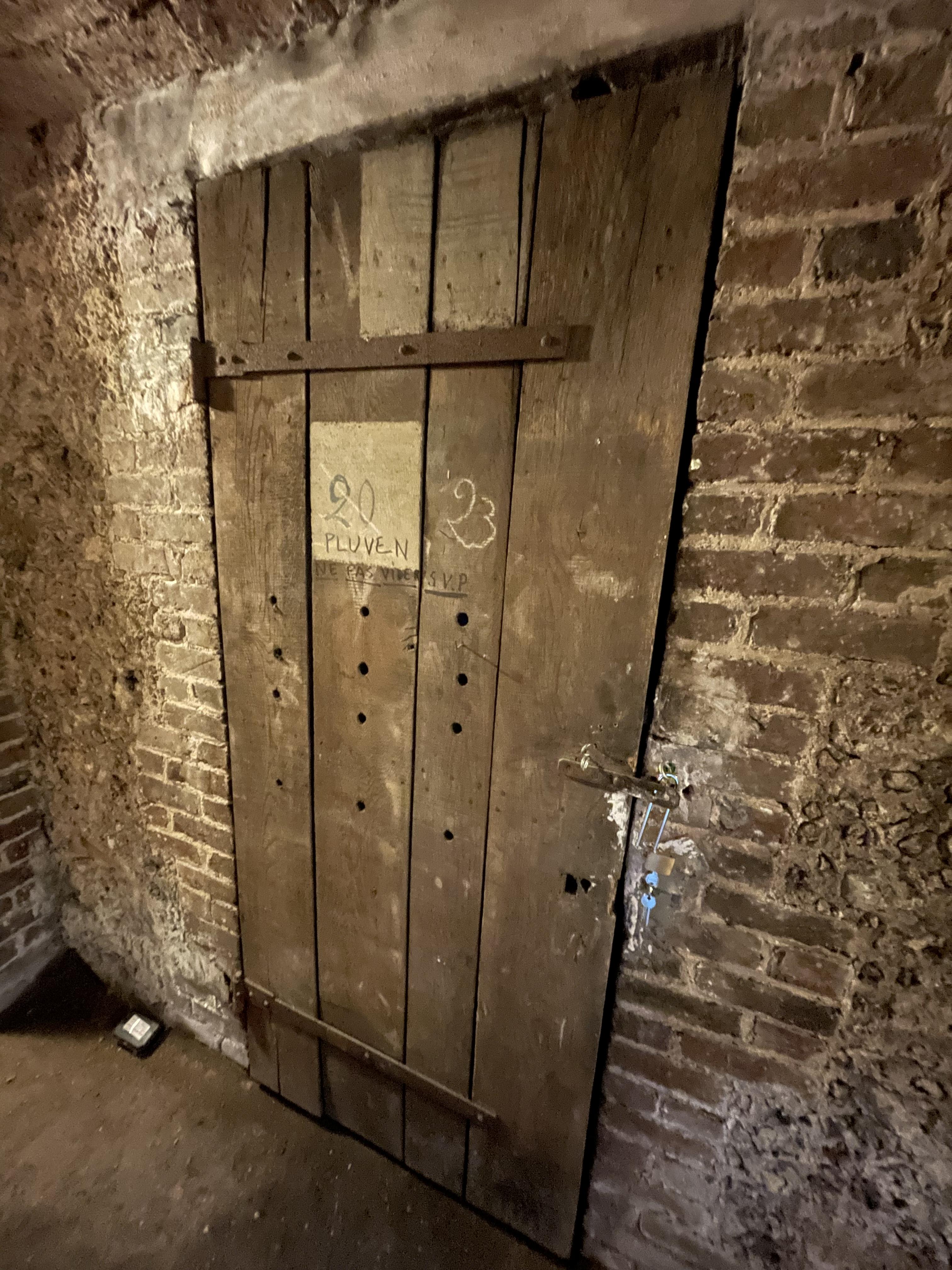 Cave / box stockage - rue des Vinaigriers