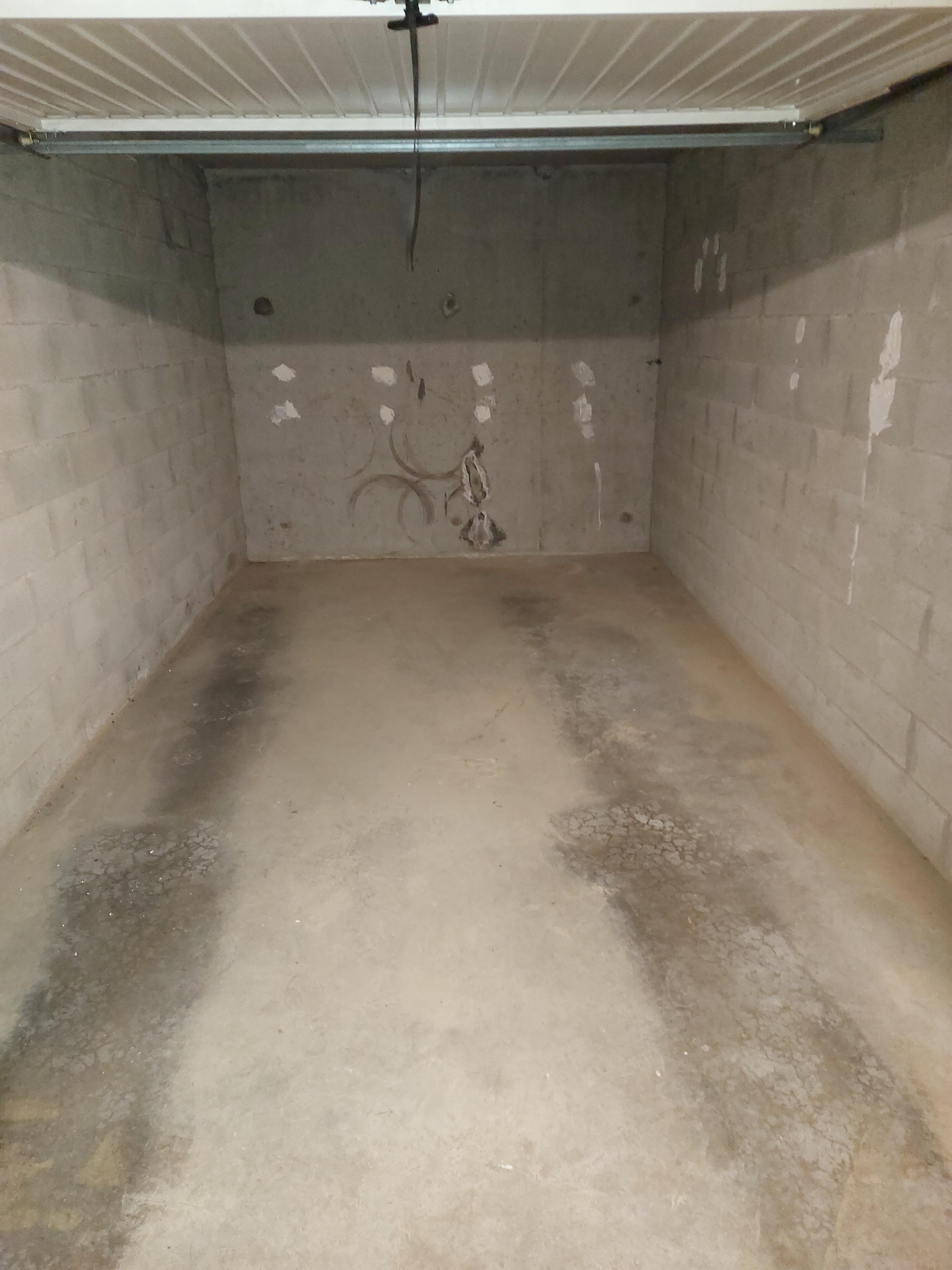 Location box fermé en sous-sol 14m2 à Annemasse
